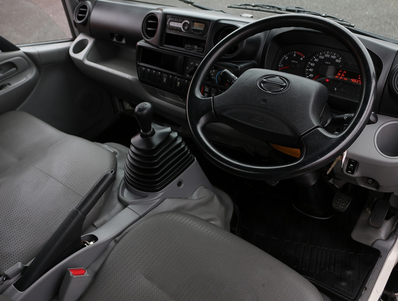 日野 デュトロ TKG-XZU675M(4WD)の写真36