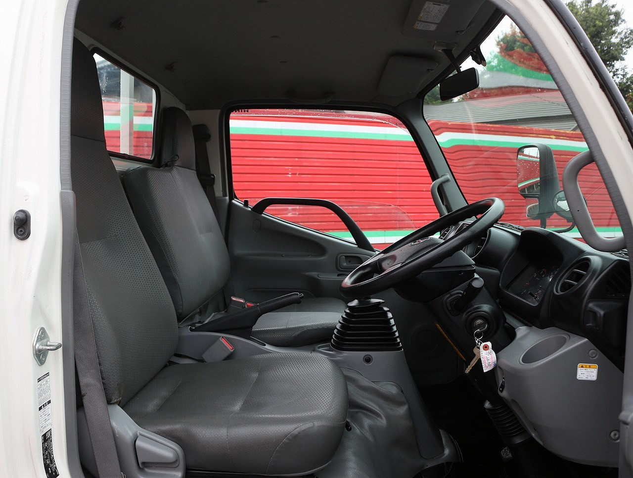 日野 デュトロ TKG-XZU675M(4WD)の写真37