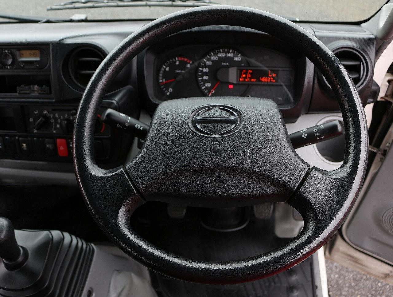 日野 デュトロ TKG-XZU675M(4WD)の写真40