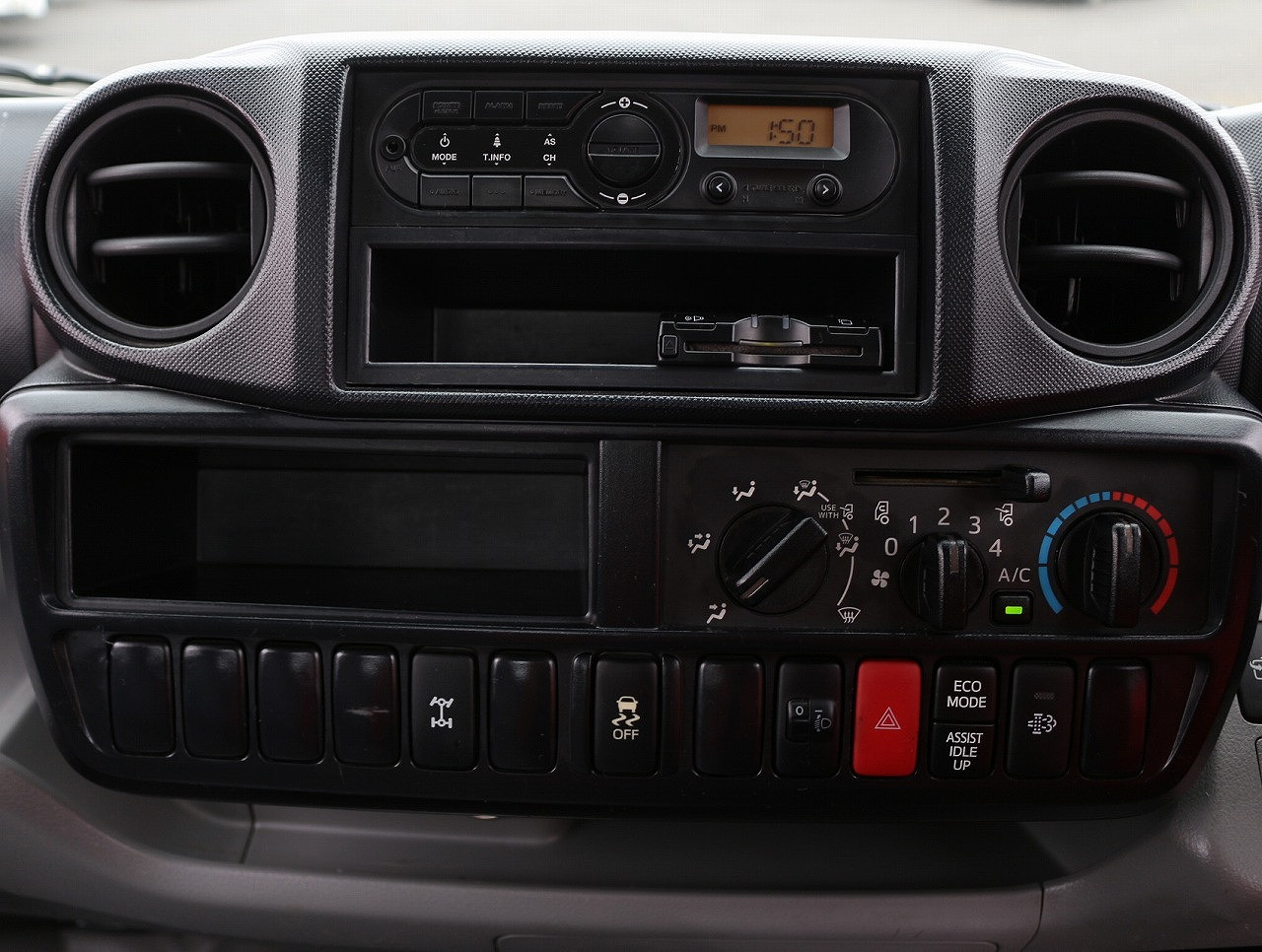 日野 デュトロ TKG-XZU675M(4WD)の写真44