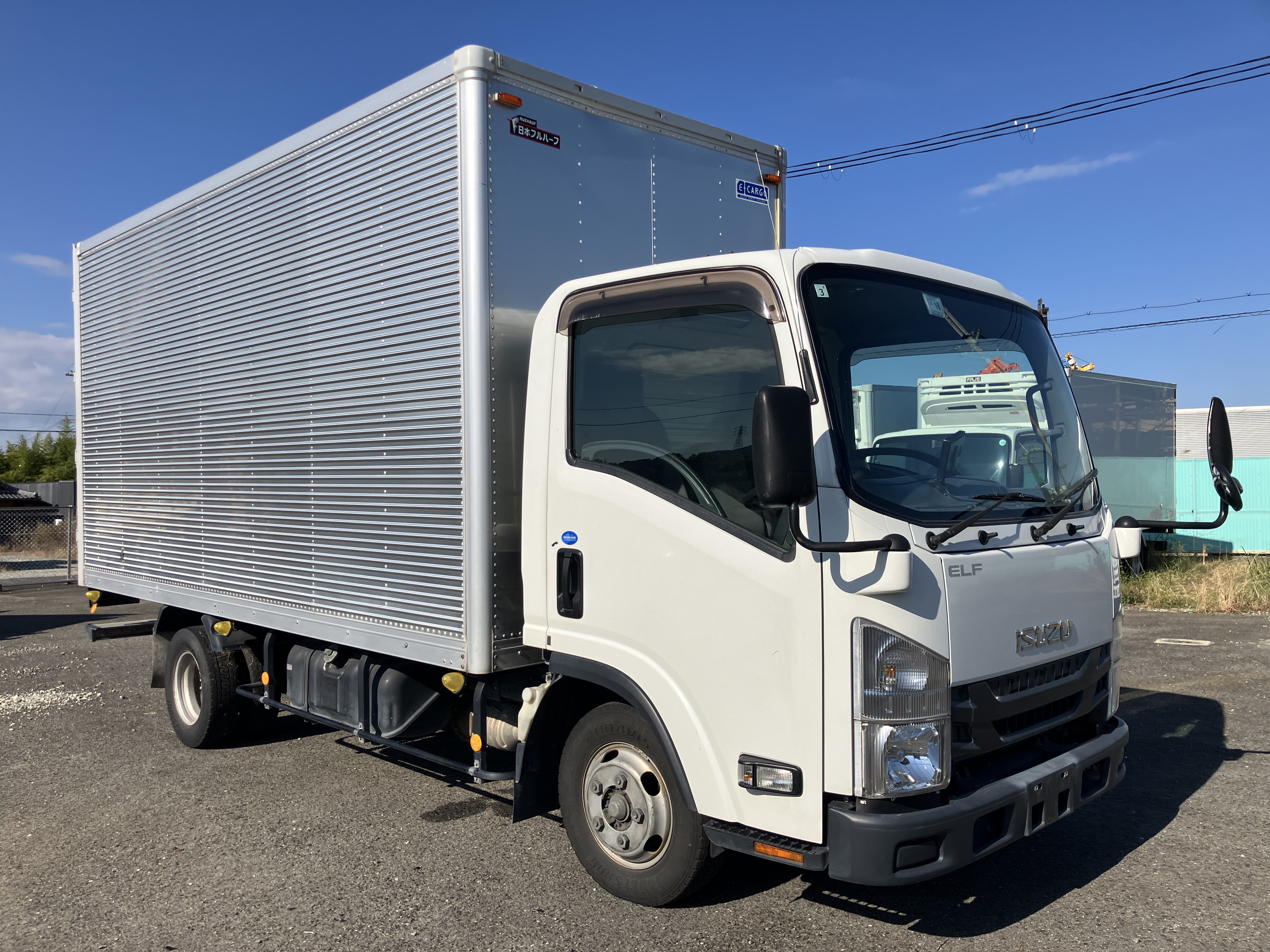 いすゞ エルフ TPG-NLR85AN(2WD)の写真6