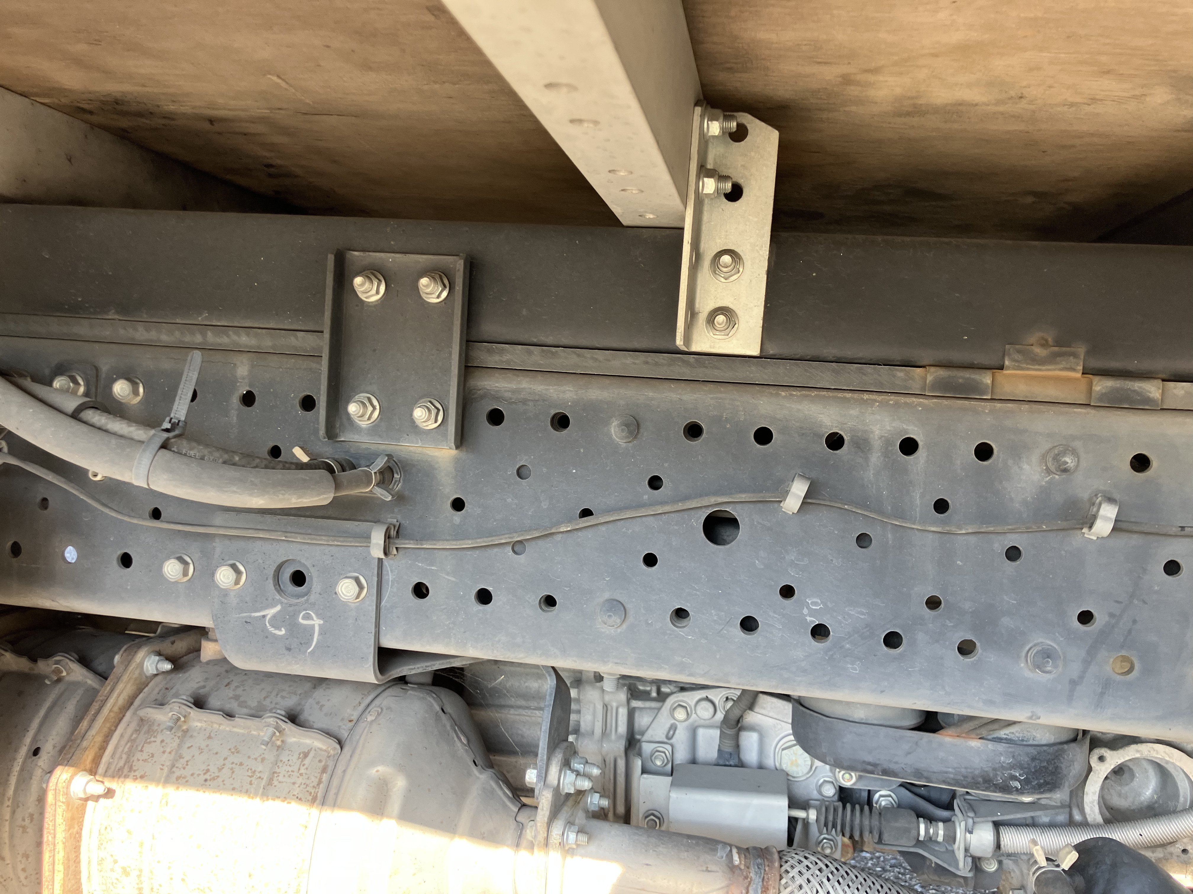 いすゞ エルフ TPG-NLR85AN(2WD)の写真7