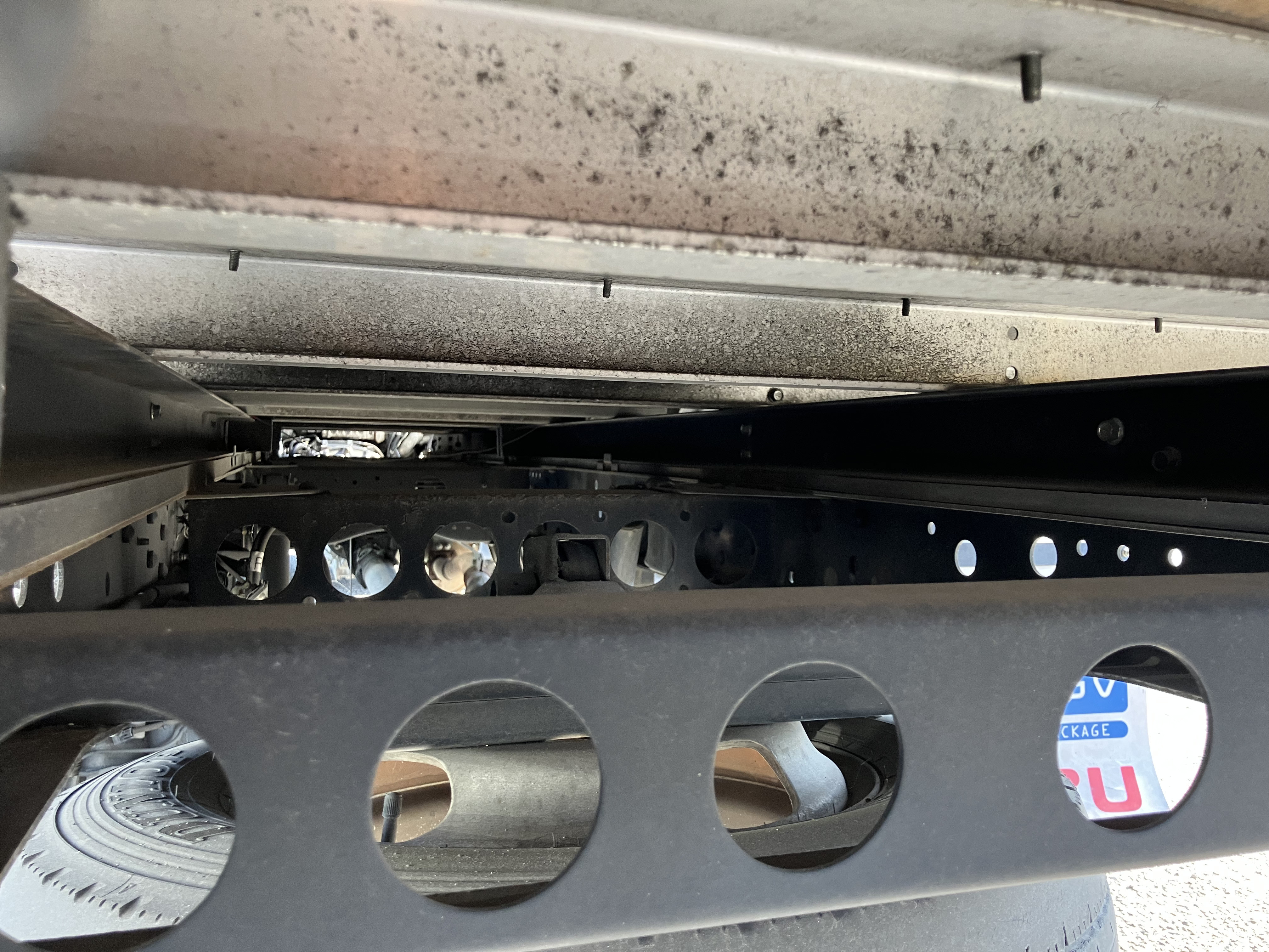 いすゞ エルフ TPG-NLR85AN(2WD)の写真15