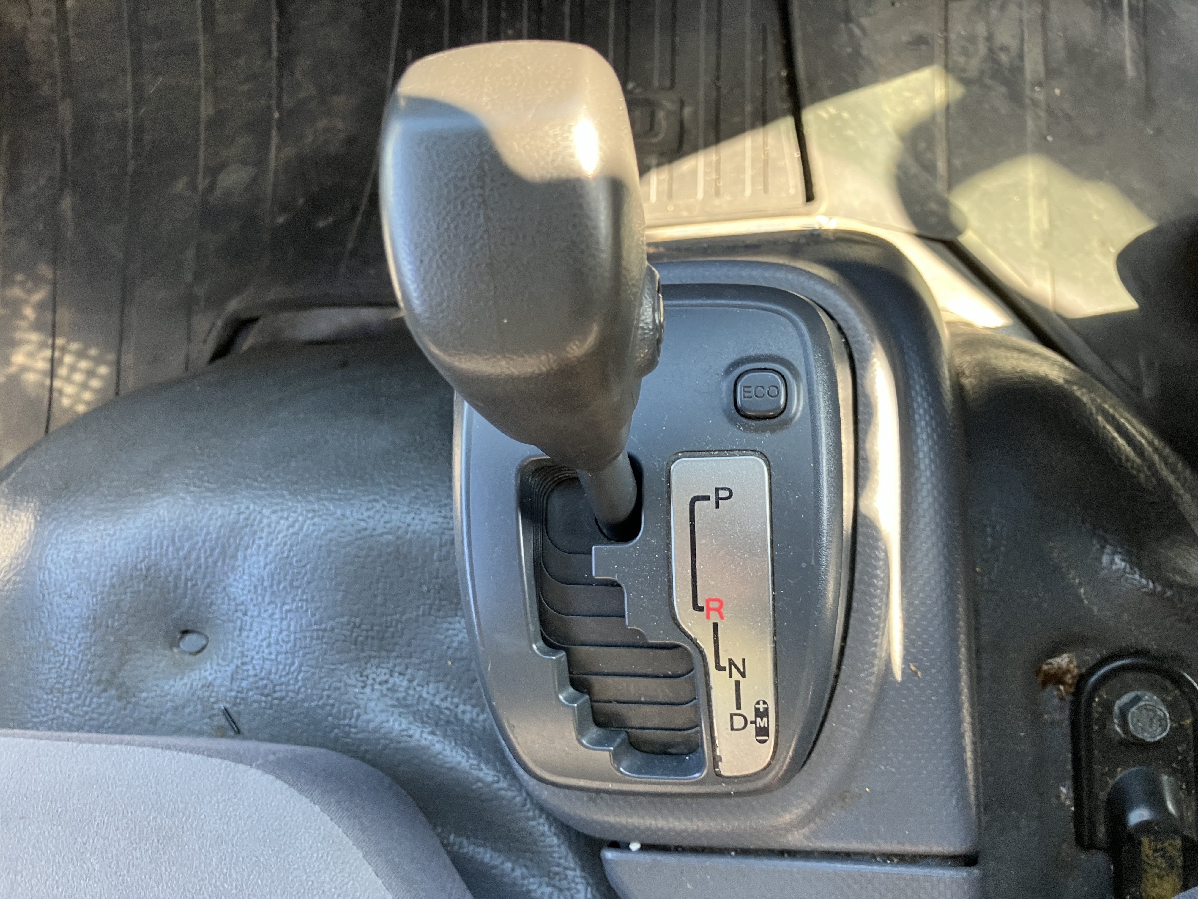 いすゞ エルフ TPG-NLR85AN(2WD)の写真35