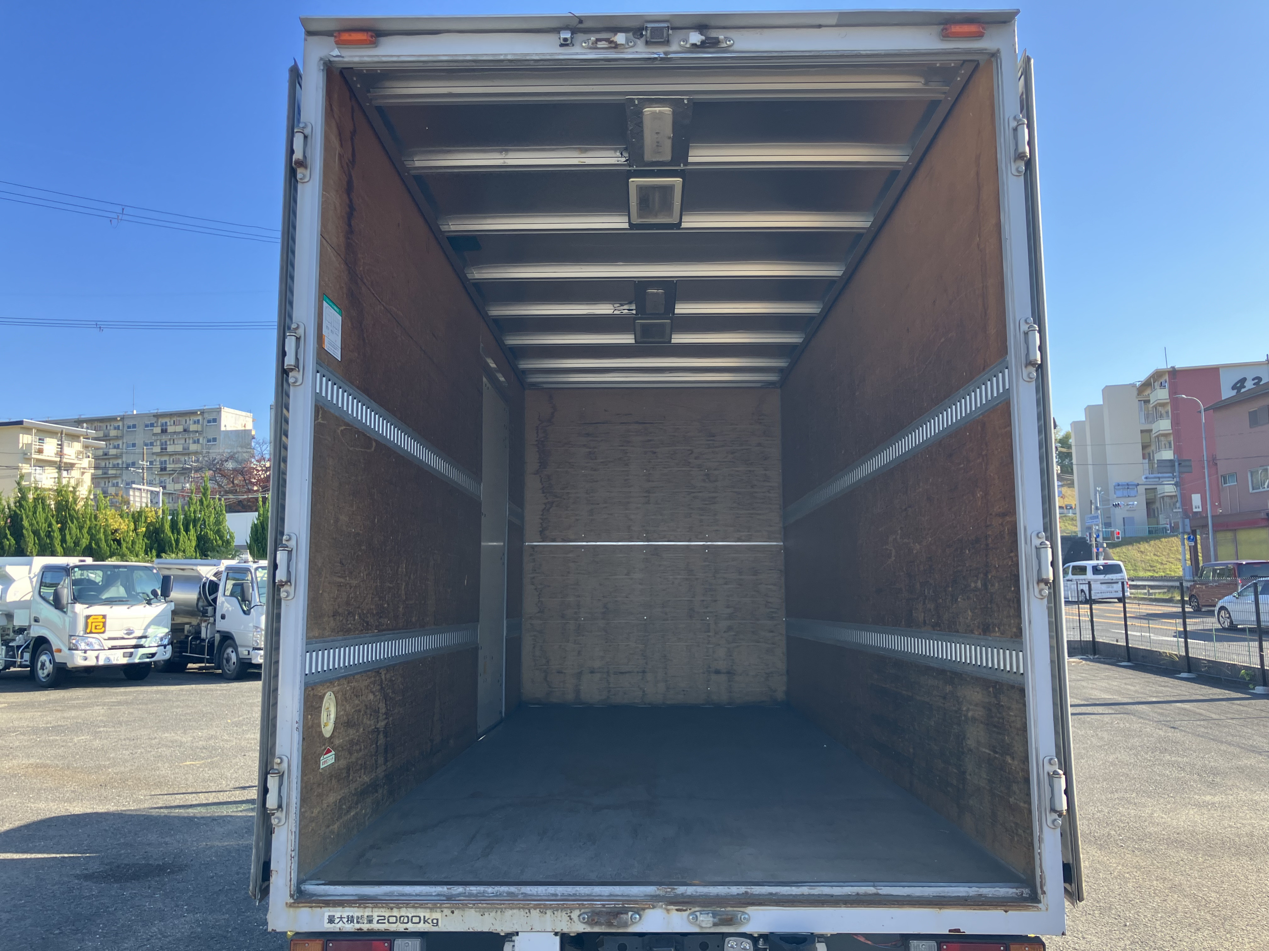 いすゞ エルフ TKG-NLR85AN(2WD)の写真24