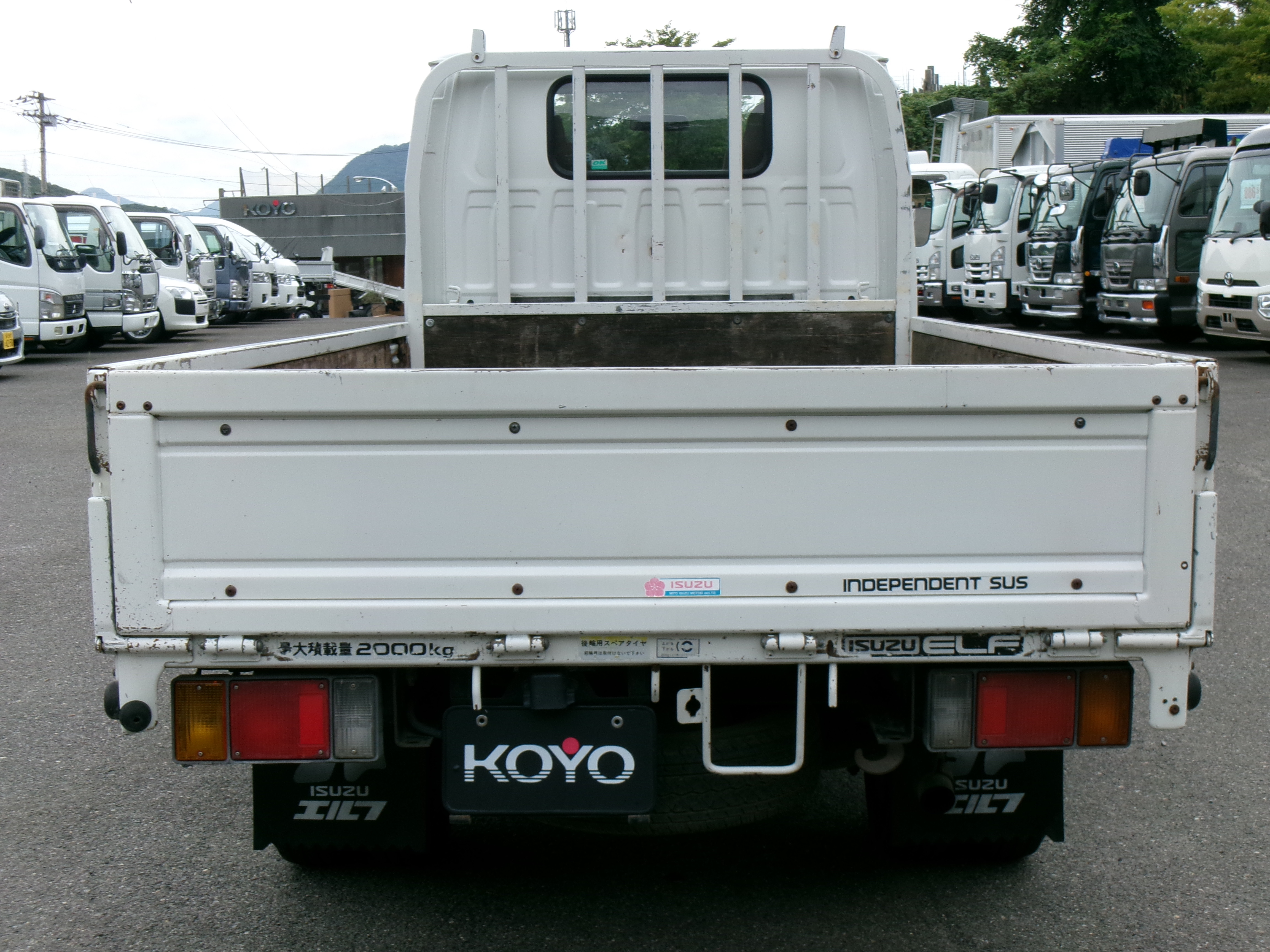 いすゞ エルフ U-NKR66EA(2WD)の写真4