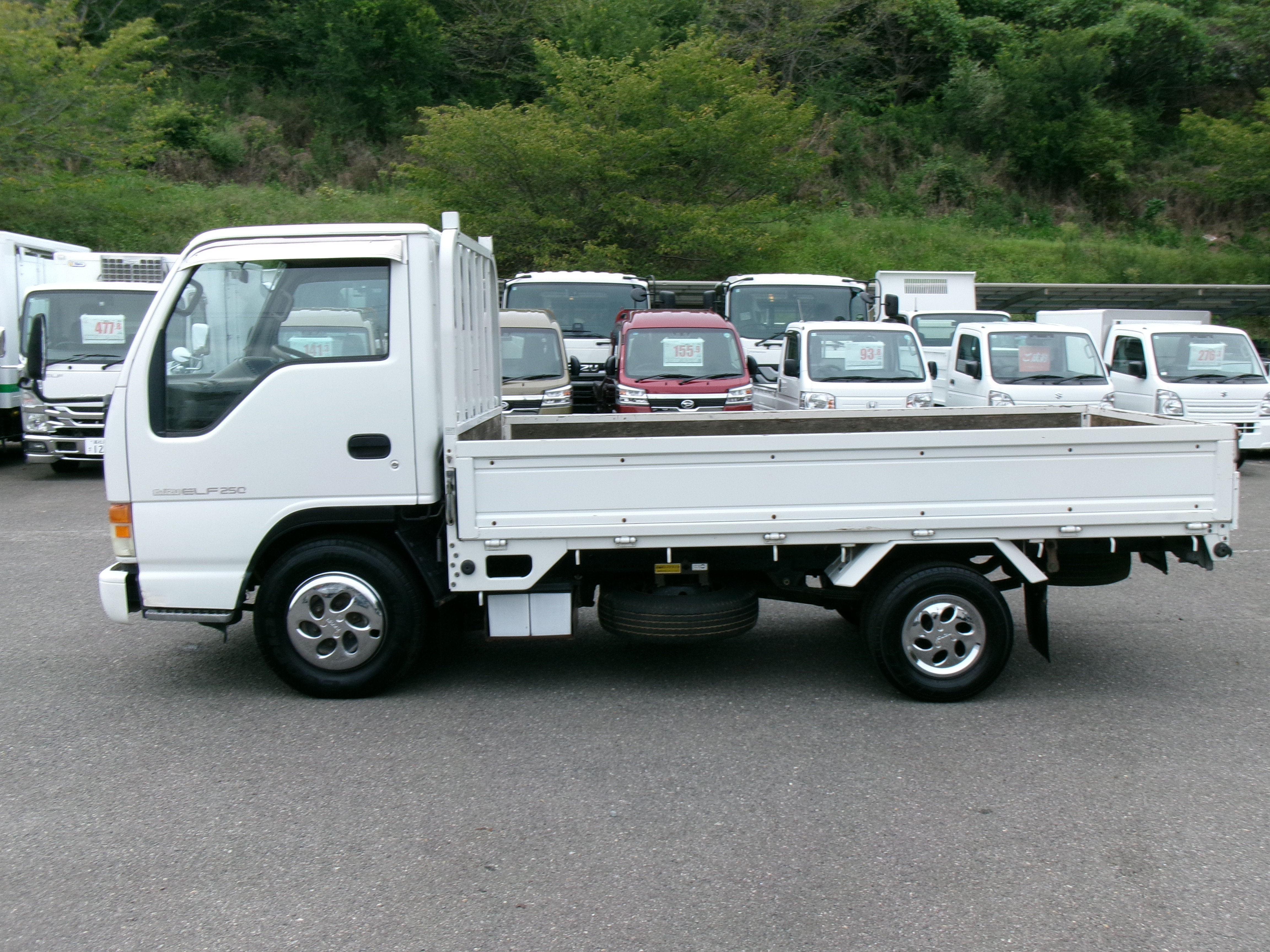 いすゞ エルフ U-NKR66EA(2WD)の写真6