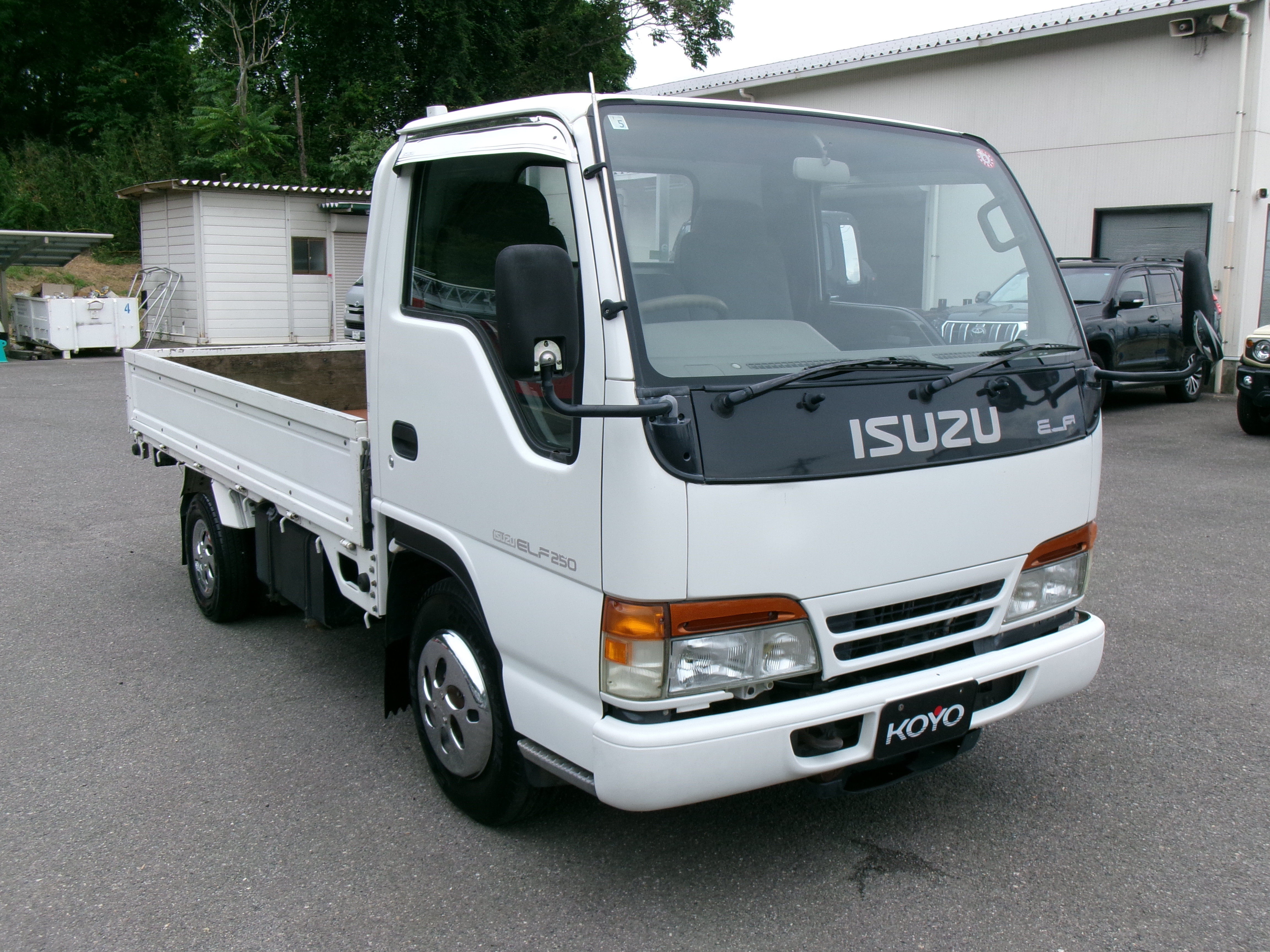 いすゞ エルフ U-NKR66EA(2WD)の写真7