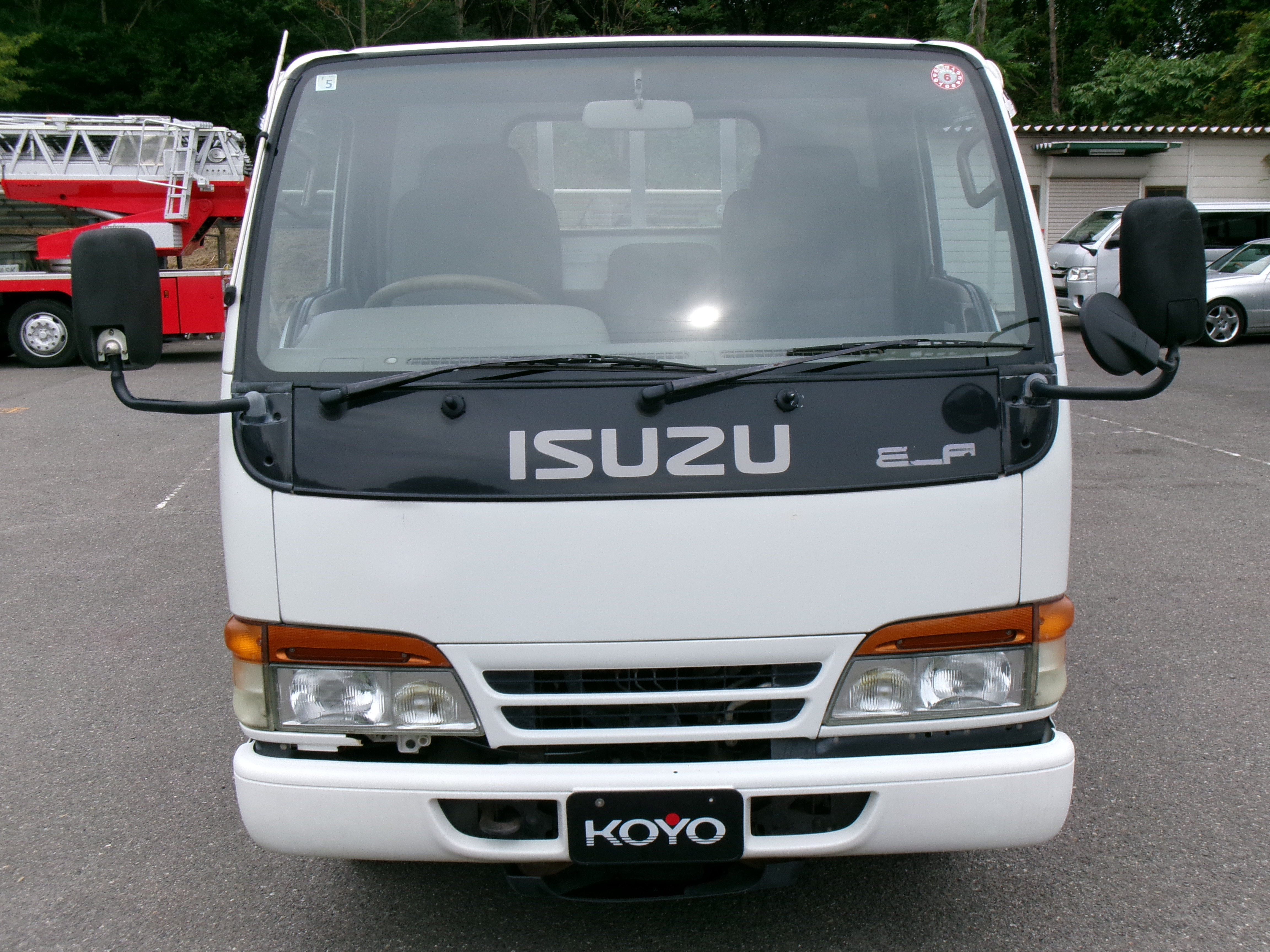 いすゞ エルフ U-NKR66EA(2WD)の写真8