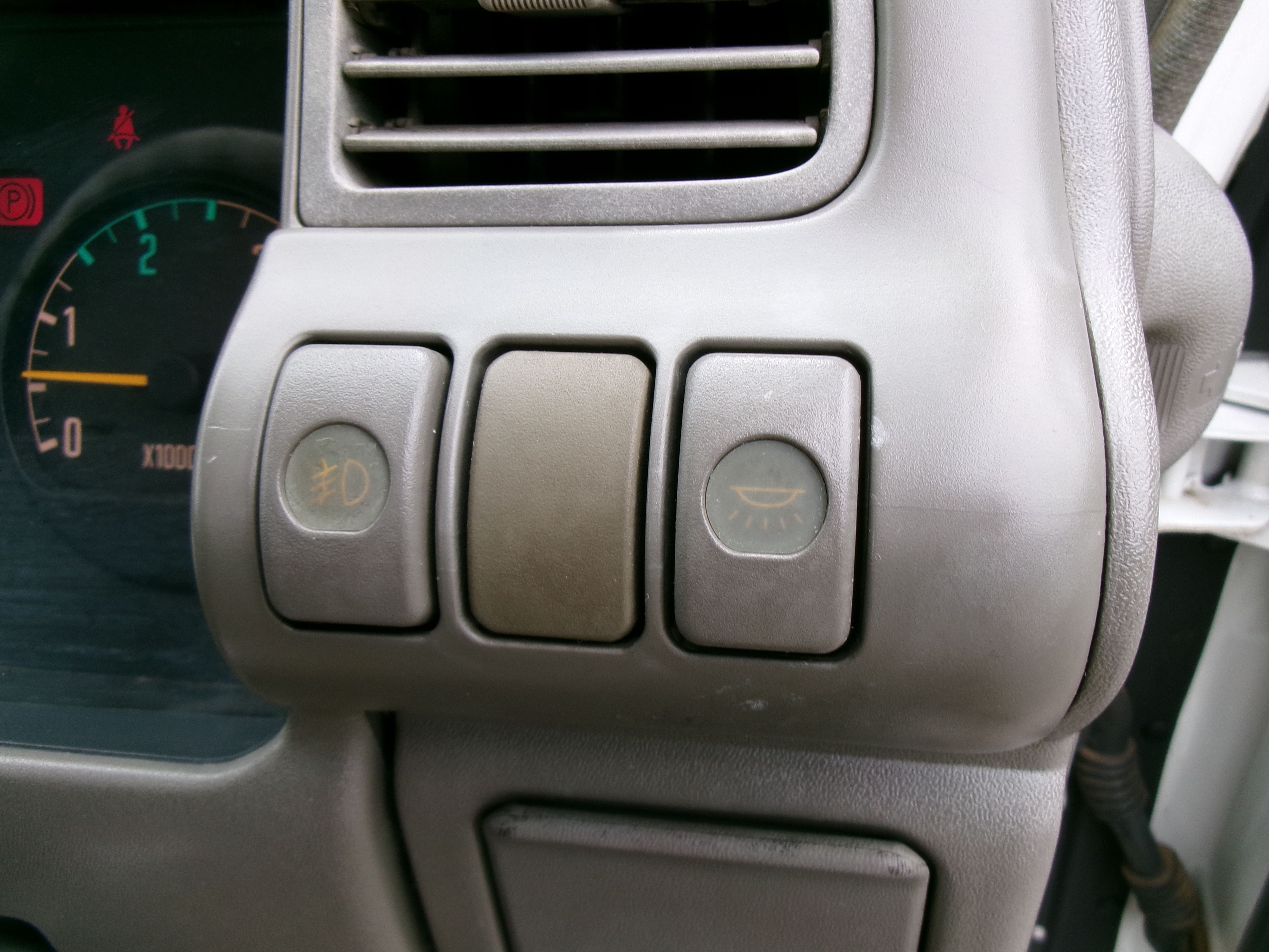 いすゞ エルフ U-NKR66EA(2WD)の写真17