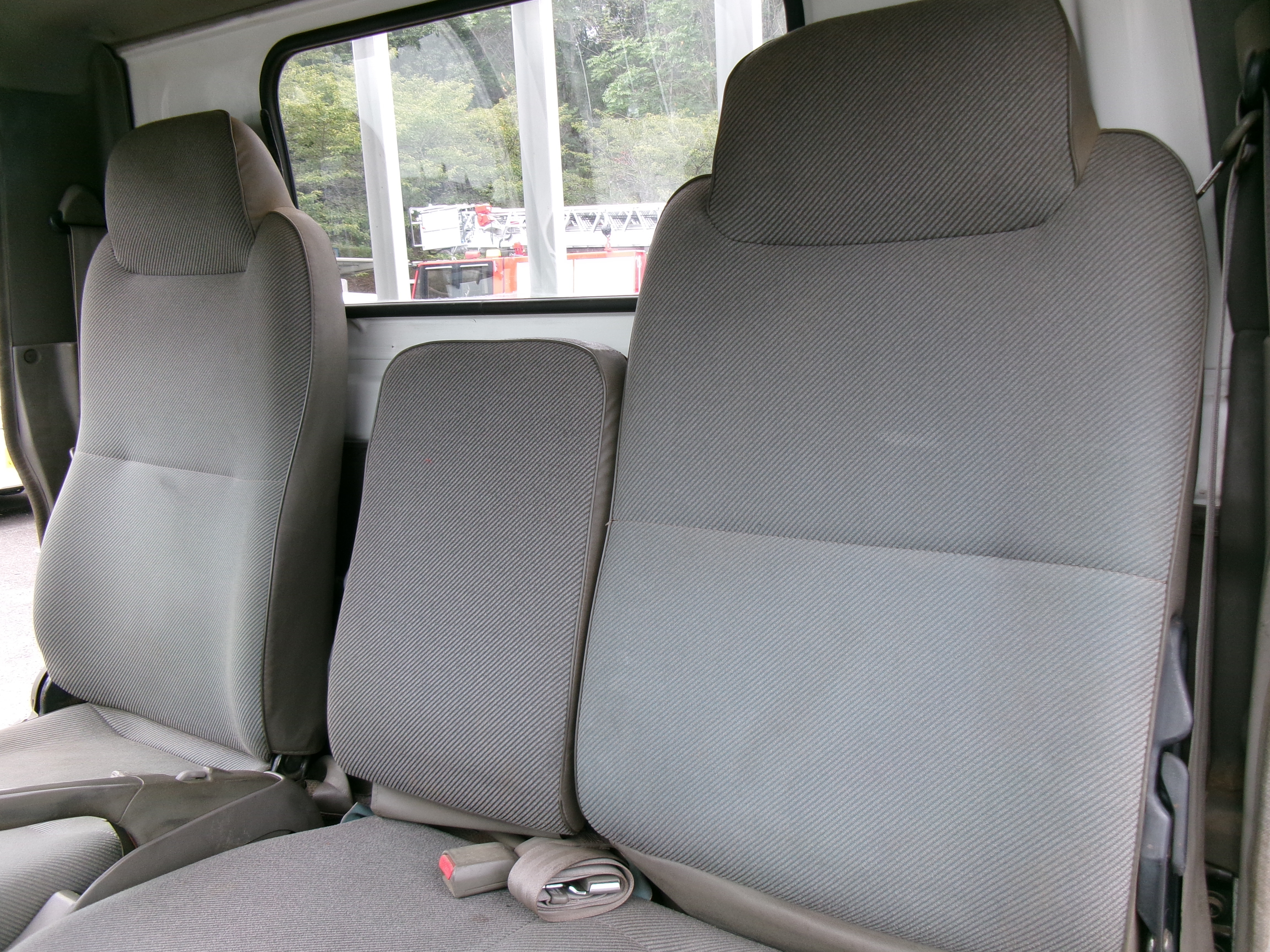 いすゞ エルフ U-NKR66EA(2WD)の写真22