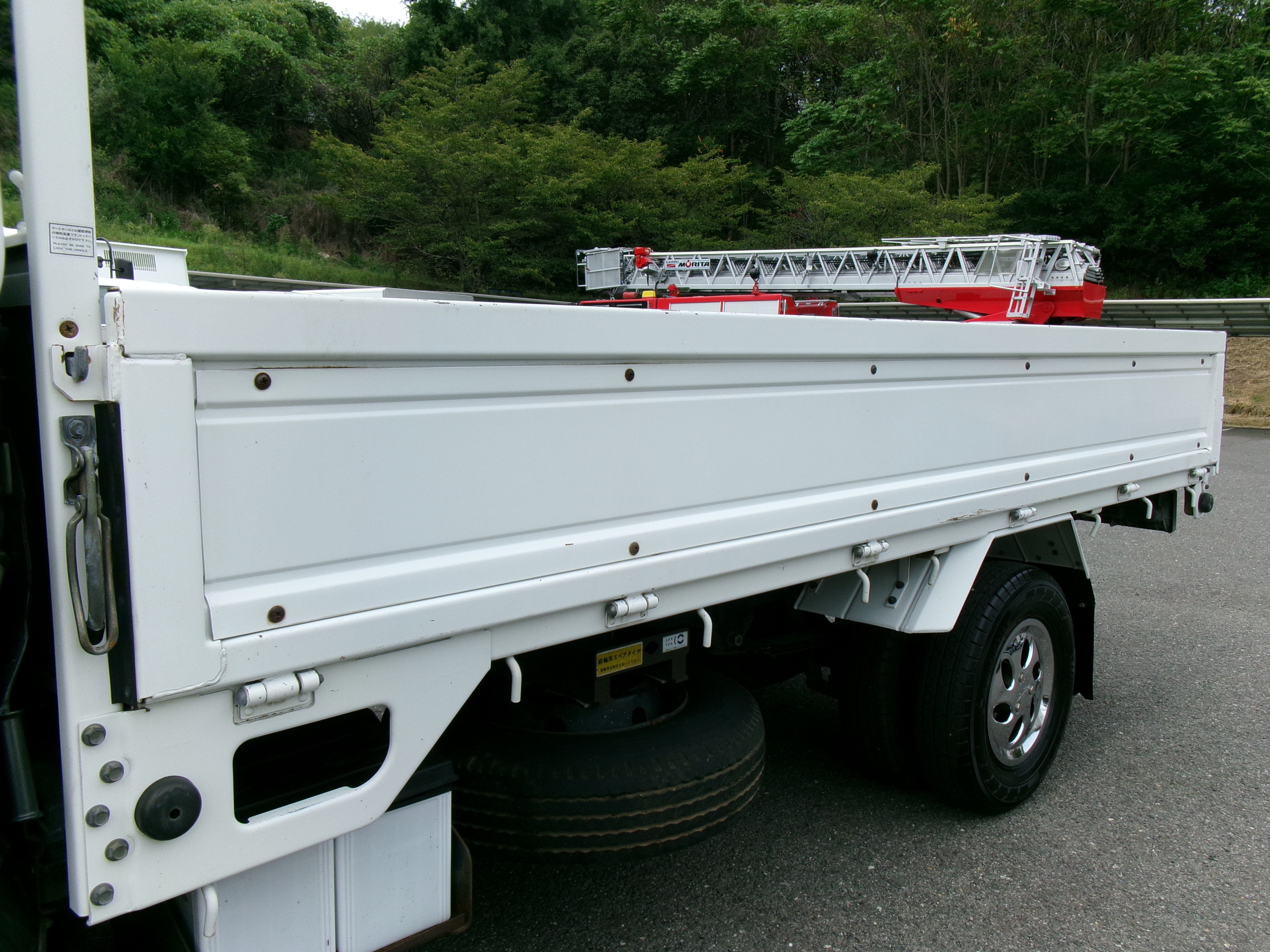 いすゞ エルフ U-NKR66EA(2WD)の写真28