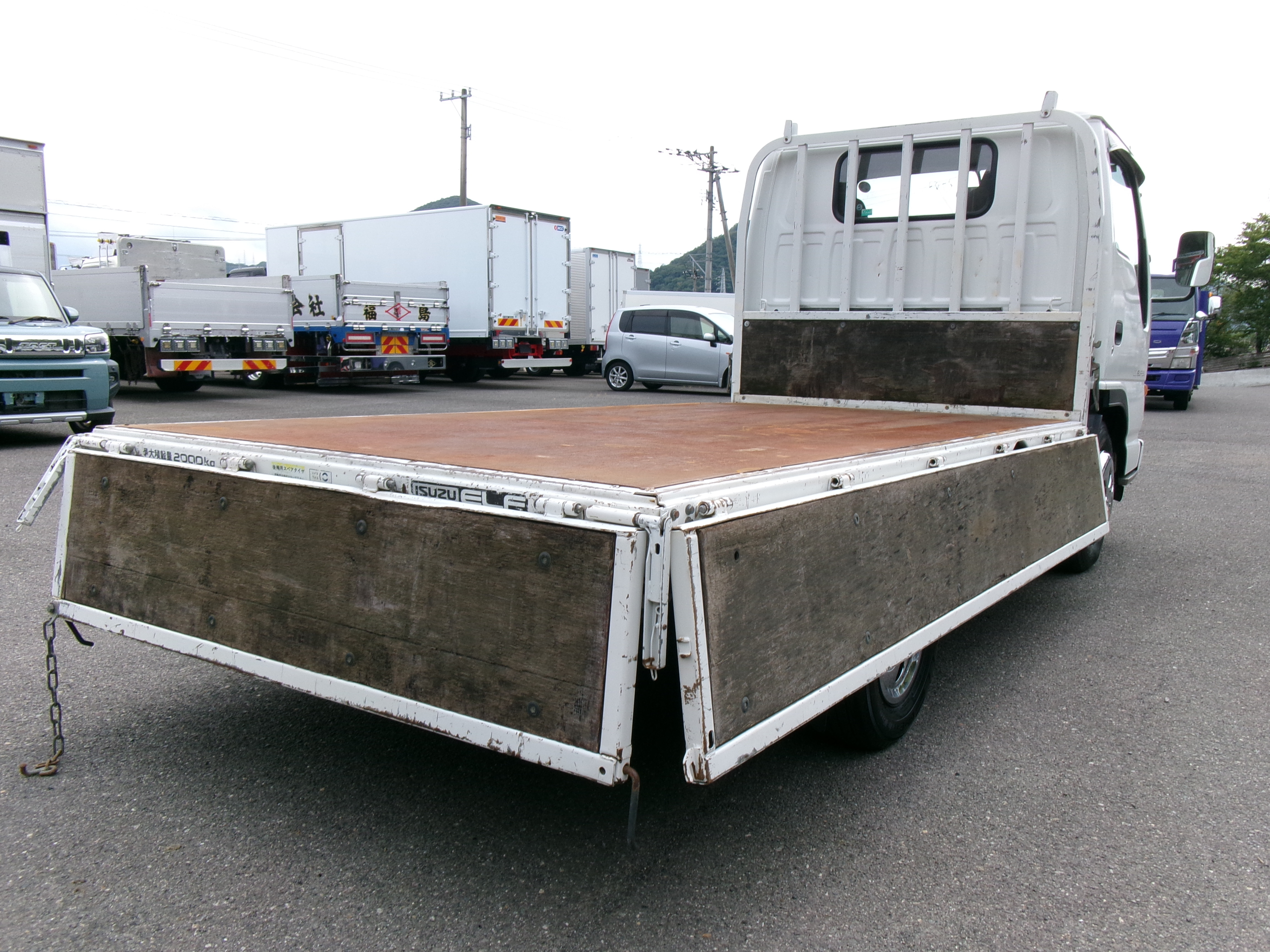 いすゞ エルフ U-NKR66EA(2WD)の写真30