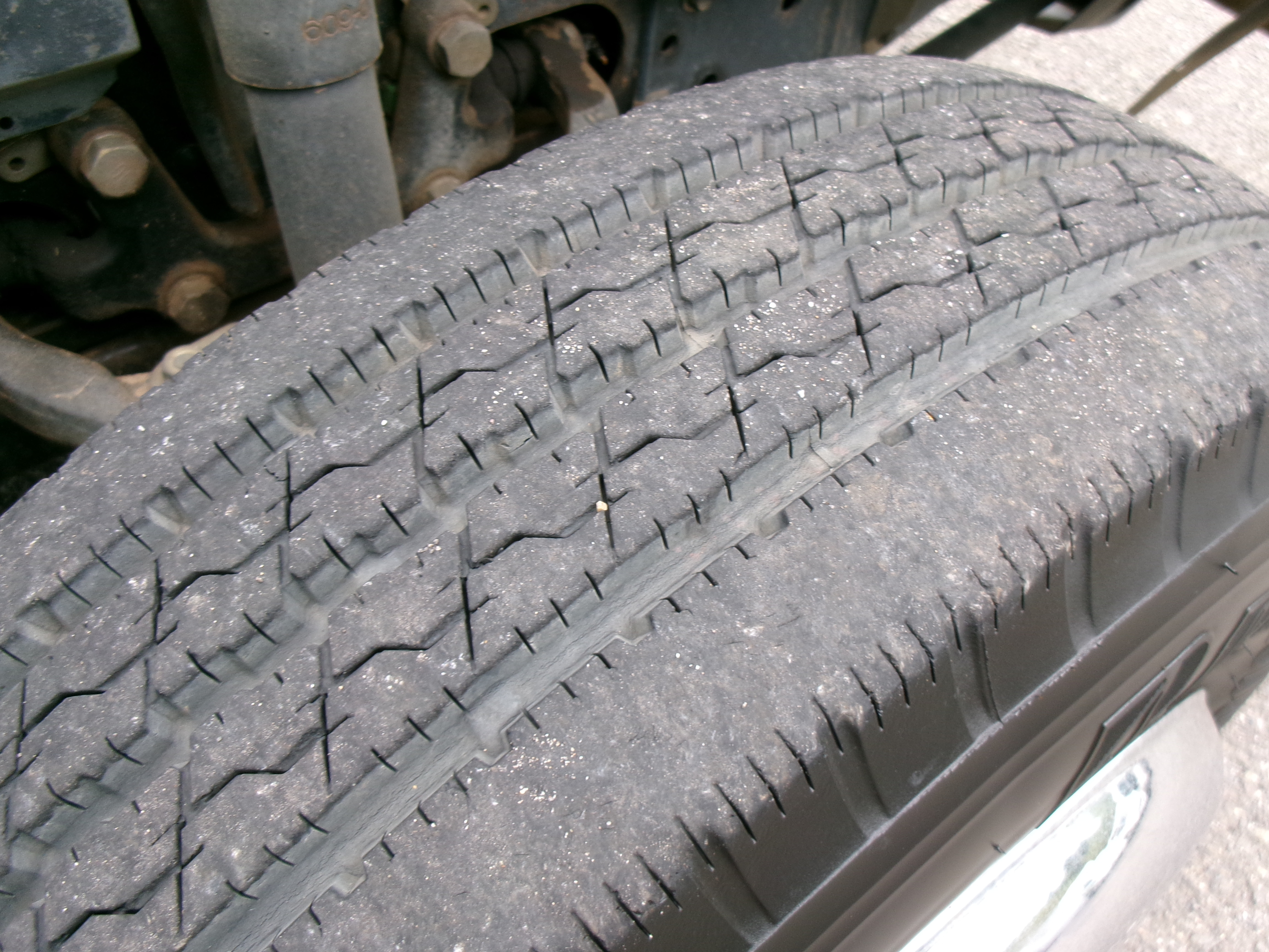 いすゞ エルフ U-NKR66EA(2WD)の写真39