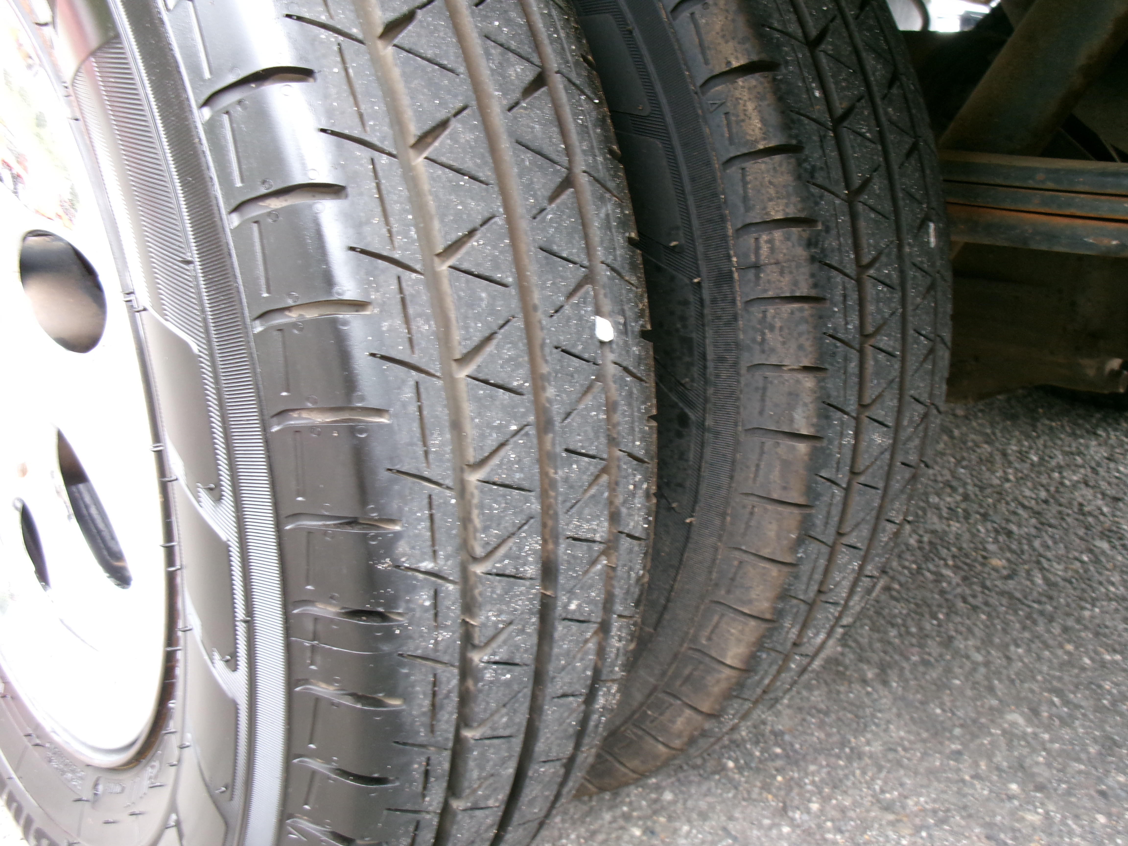 いすゞ エルフ U-NKR66EA(2WD)の写真41