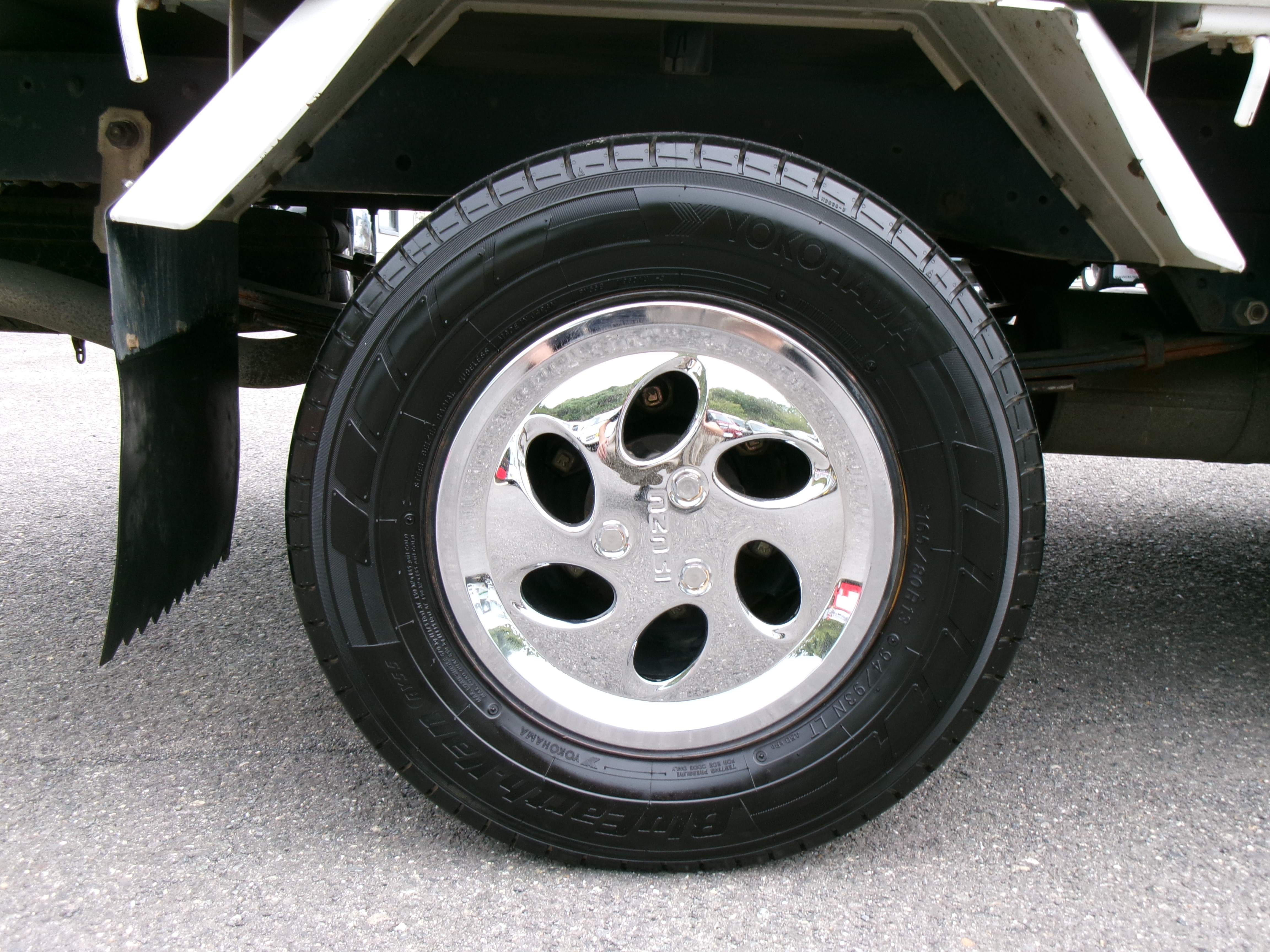 いすゞ エルフ U-NKR66EA(2WD)の写真42