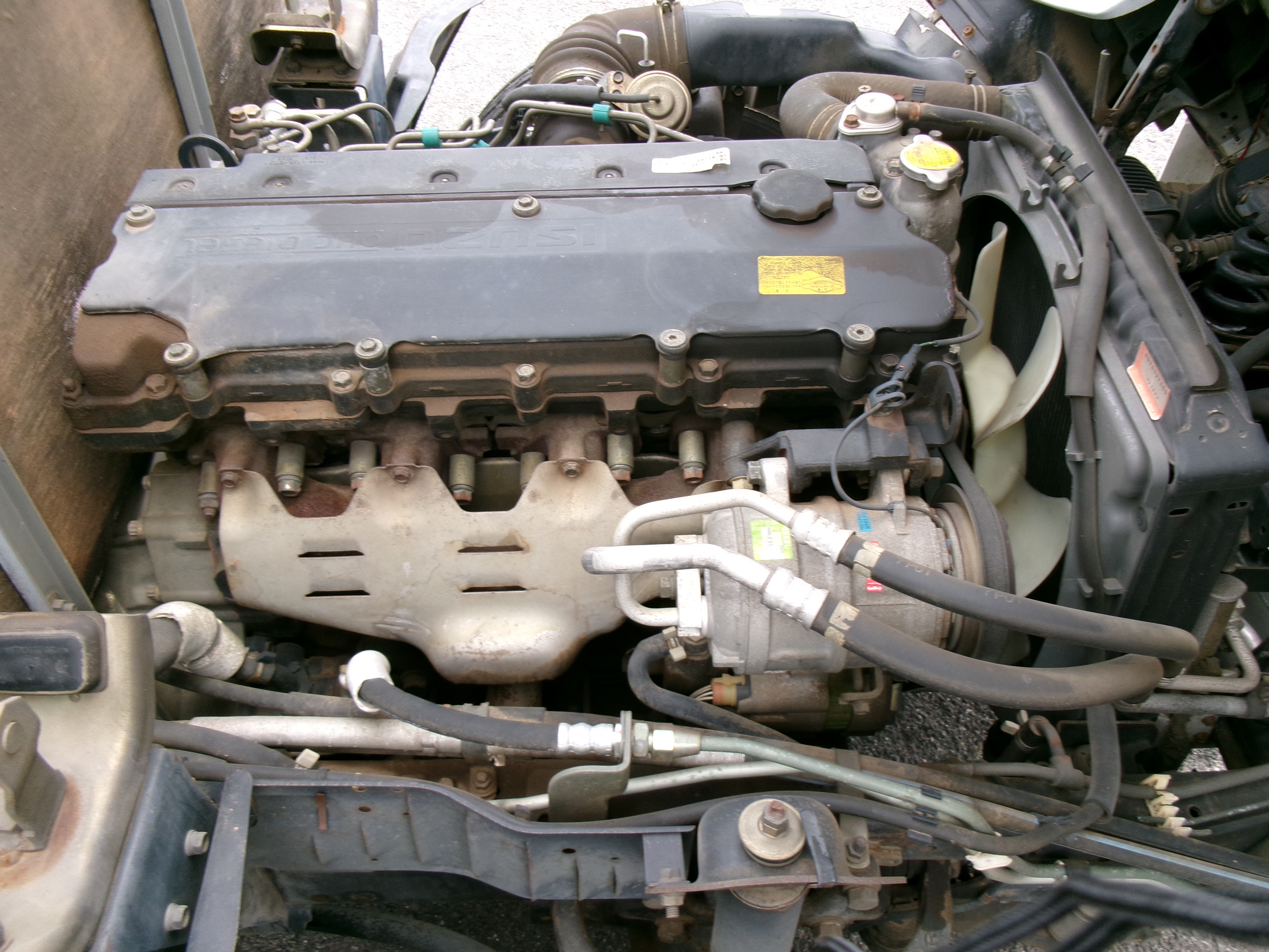 いすゞ エルフ U-NKR66EA(2WD)の写真49