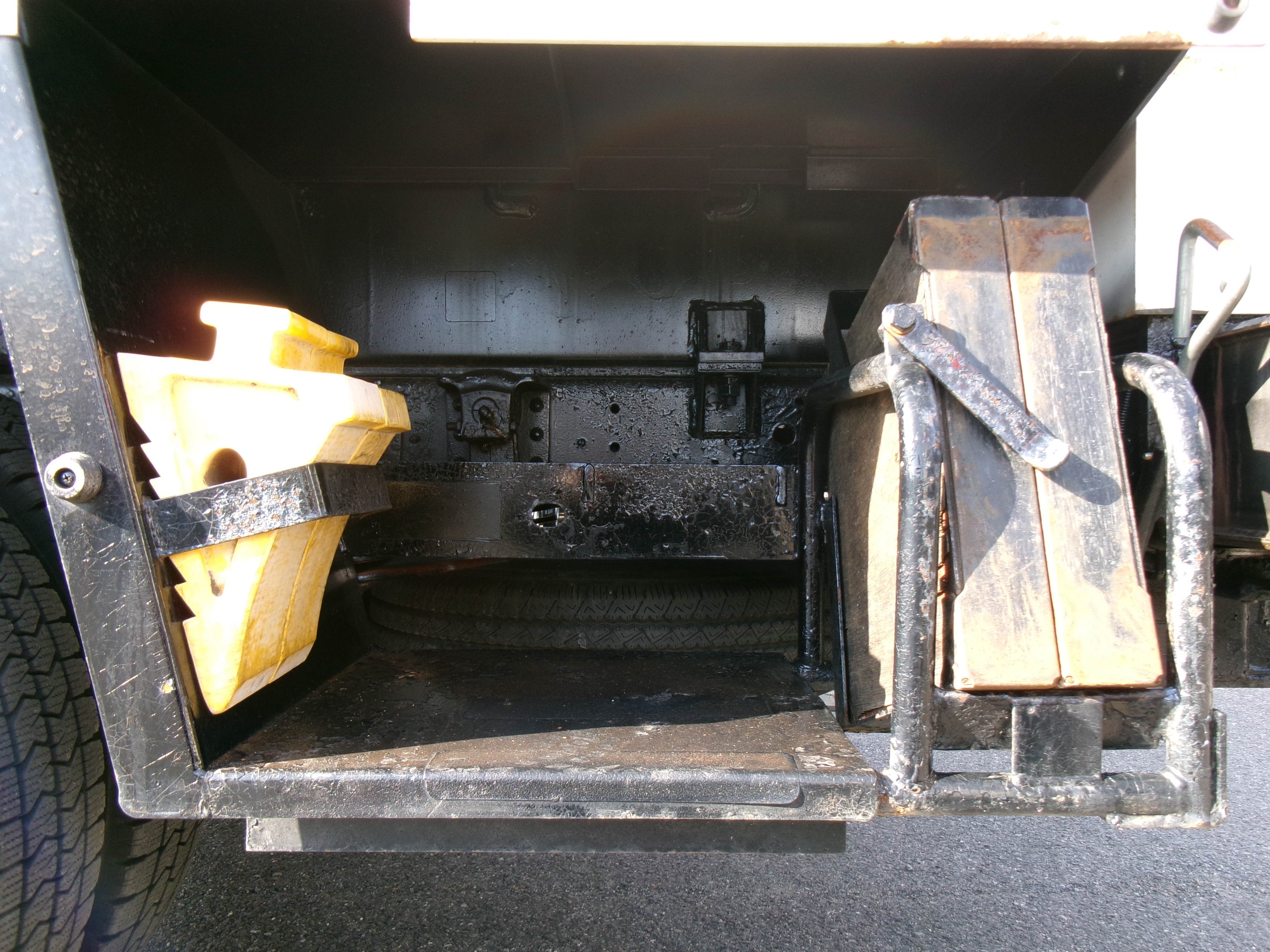 日野 デュトロ PB-XZU354E(2WD)の写真42