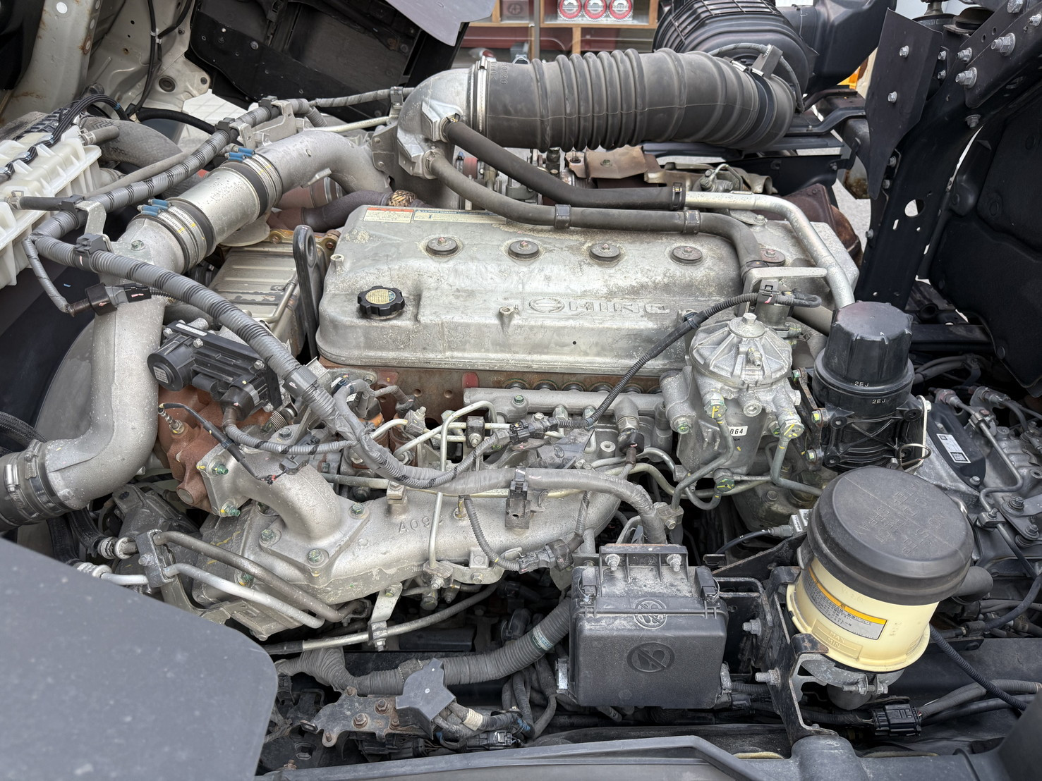 日野 プロフィア 2DG-FW1AHG(8x4)の写真37