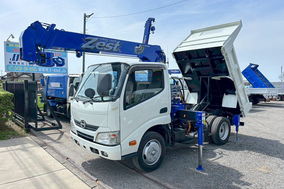 日野 デュトロ TKG-XZU620T(2WD)の写真1