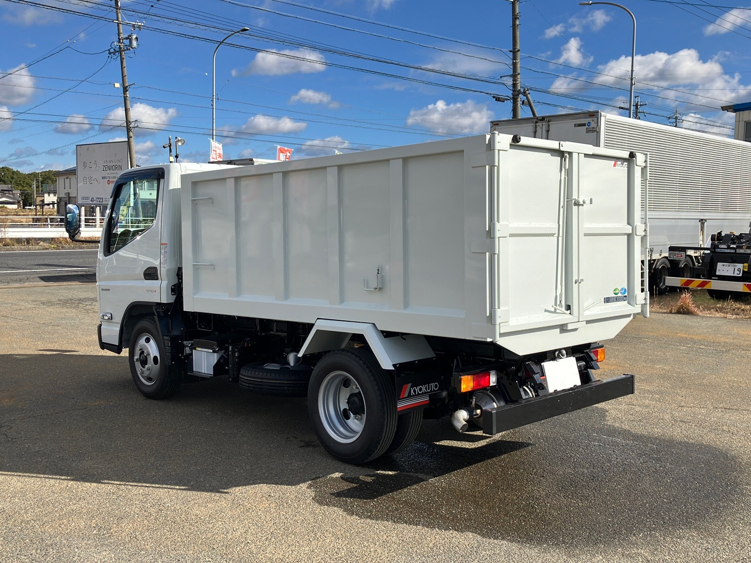 三菱 キャンター 2RG-FBA60(2WD)の写真4