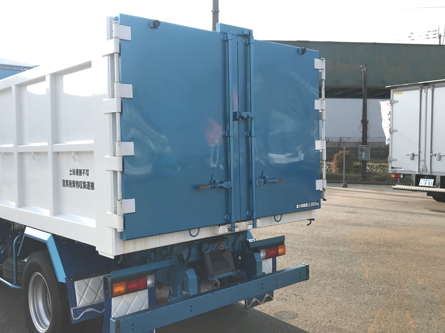 三菱 キャンター 2RG-FEAV0(2WD)の写真14