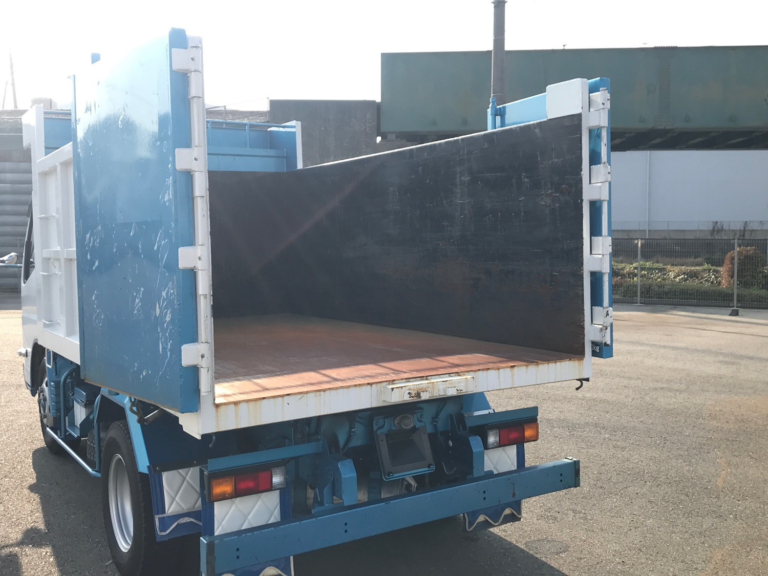 三菱 キャンター 2RG-FEAV0(2WD)の写真15