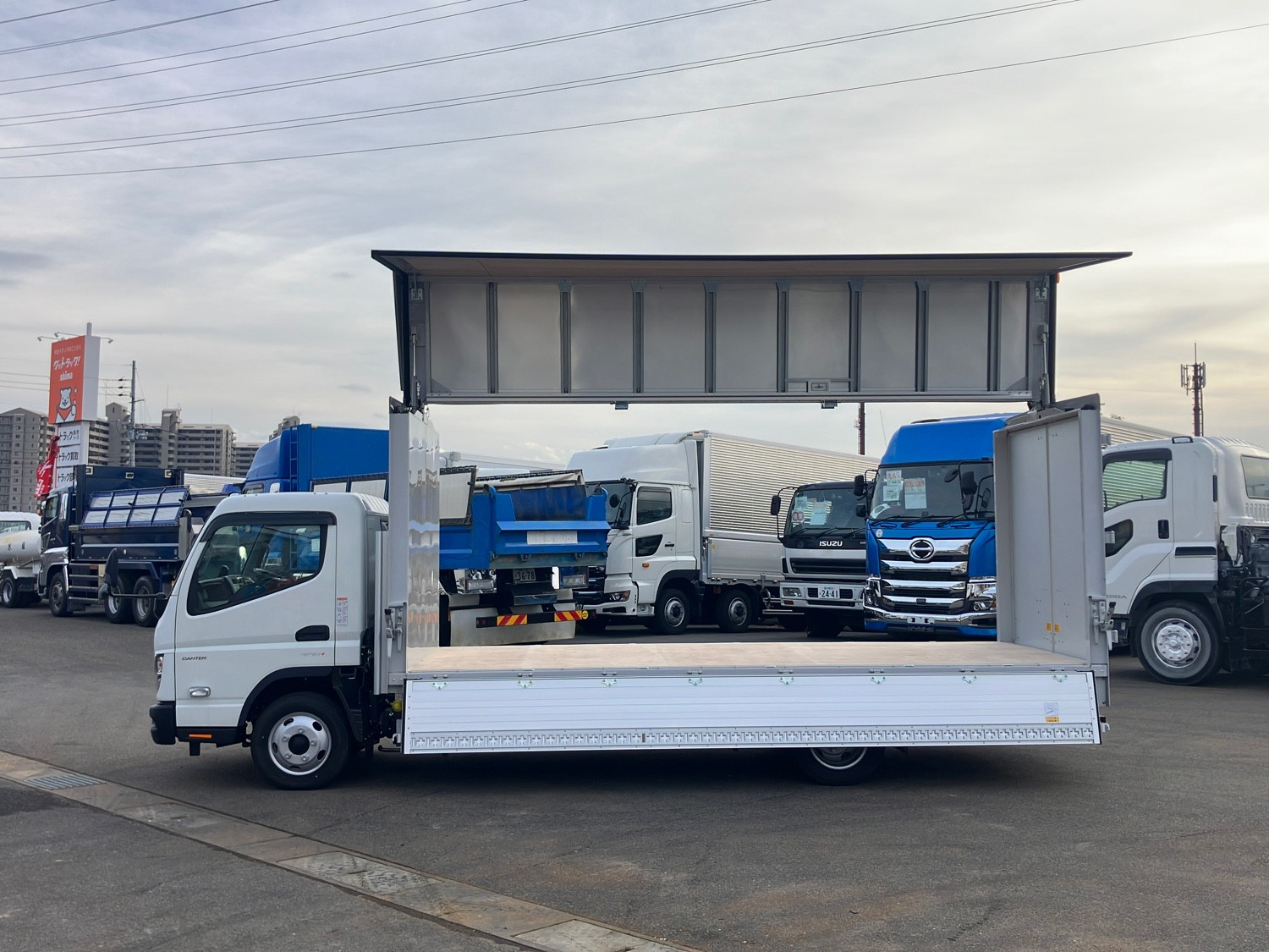 三菱 キャンター 2RG-FEB50(2WD)の写真5