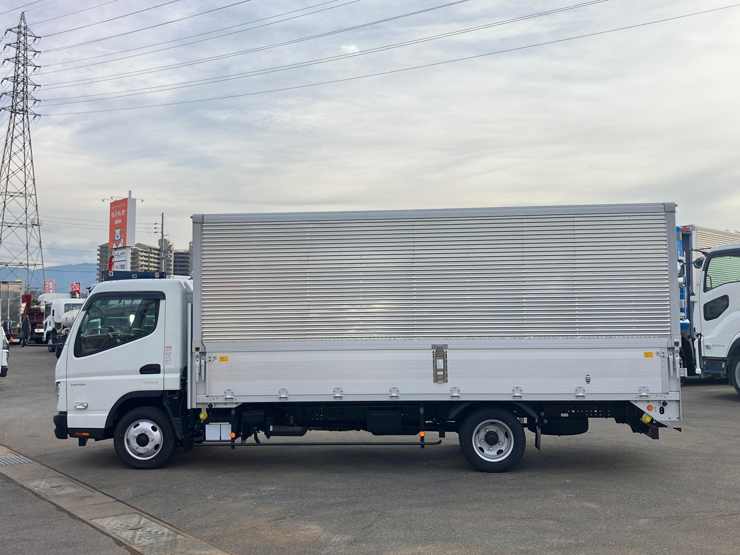 三菱 キャンター 2RG-FEB50(2WD)の写真7