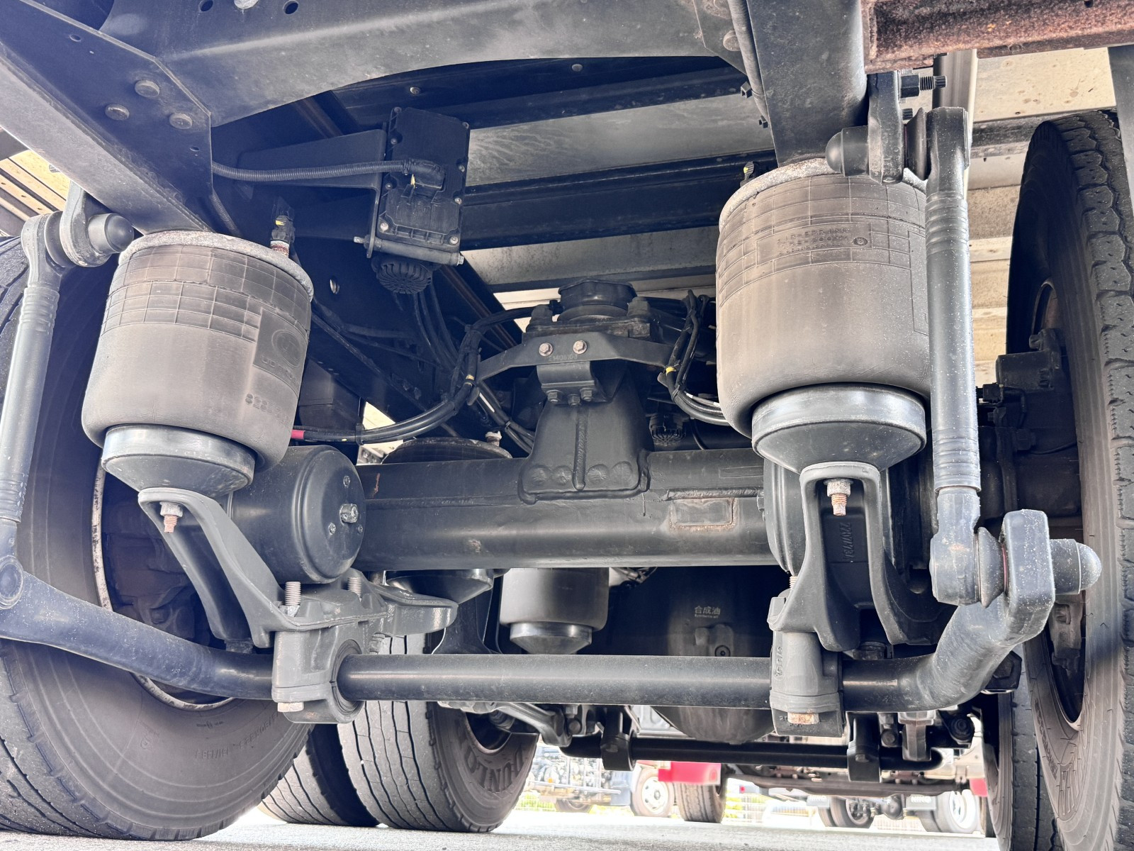 UD クオン 2PG-CD5CA(6x2)の写真15