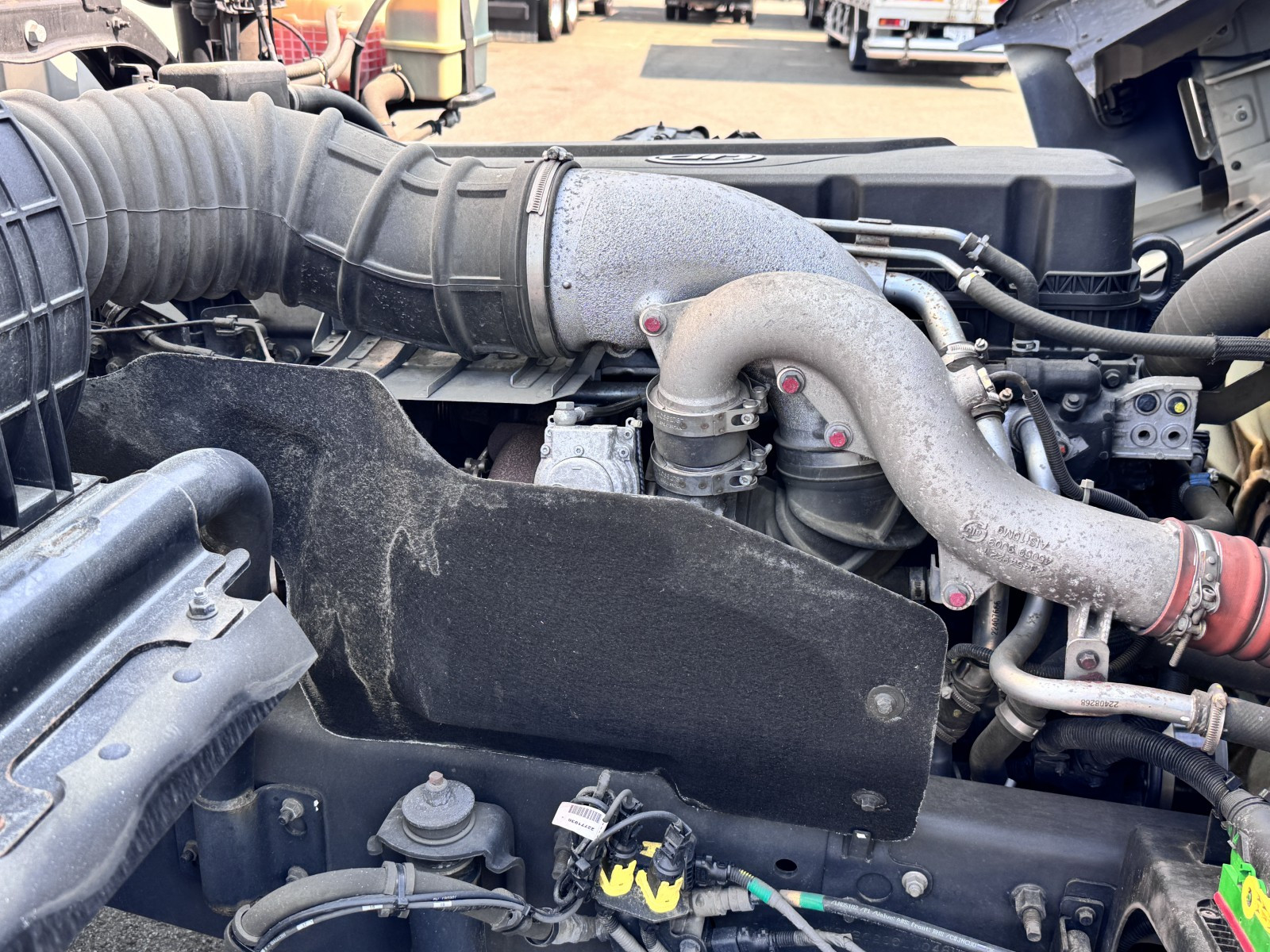 UD クオン 2PG-CD5CA(6x2)の写真17