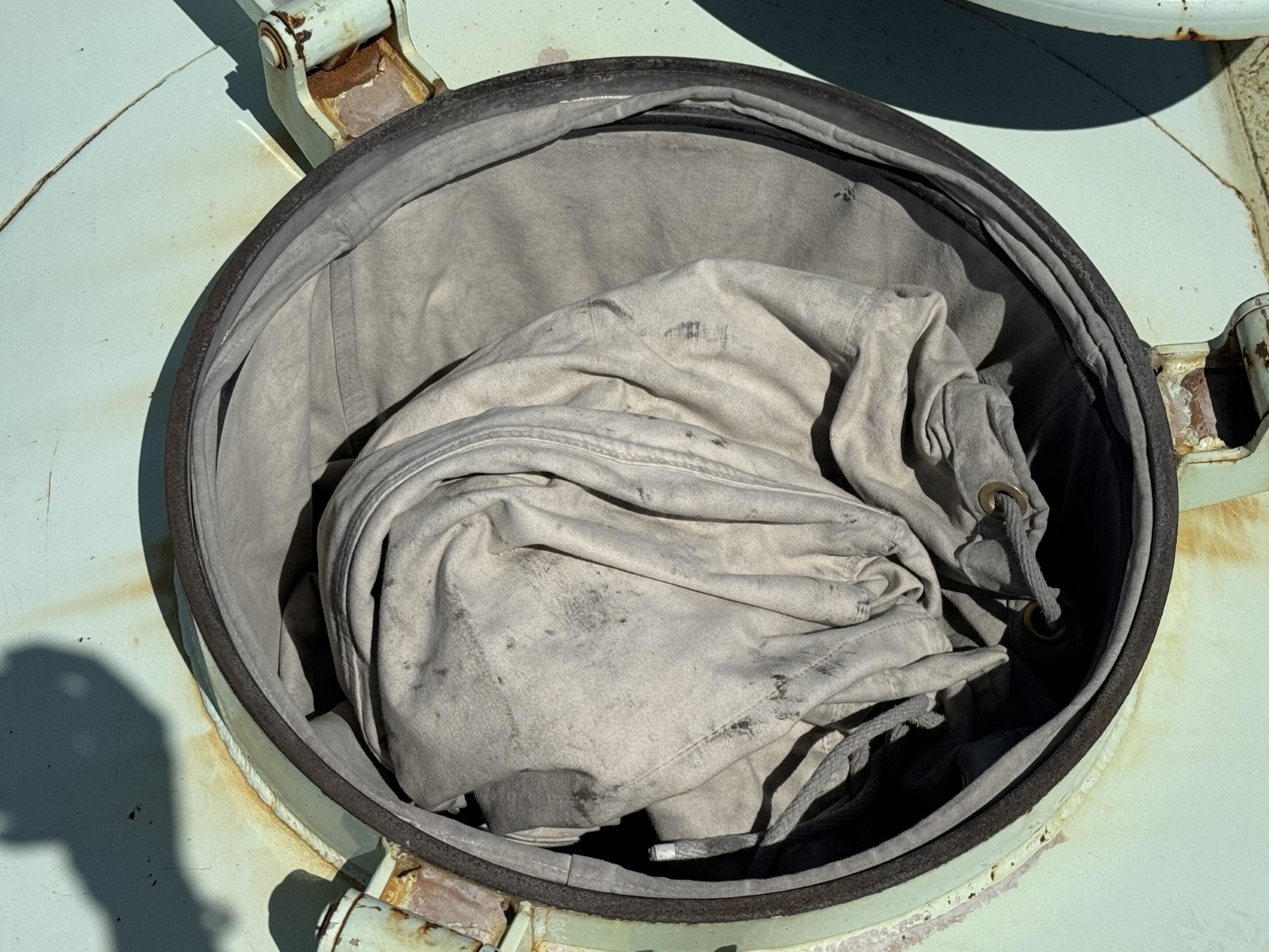 いすゞ ギガ 2PG-CYM77CM(6x2)の写真12