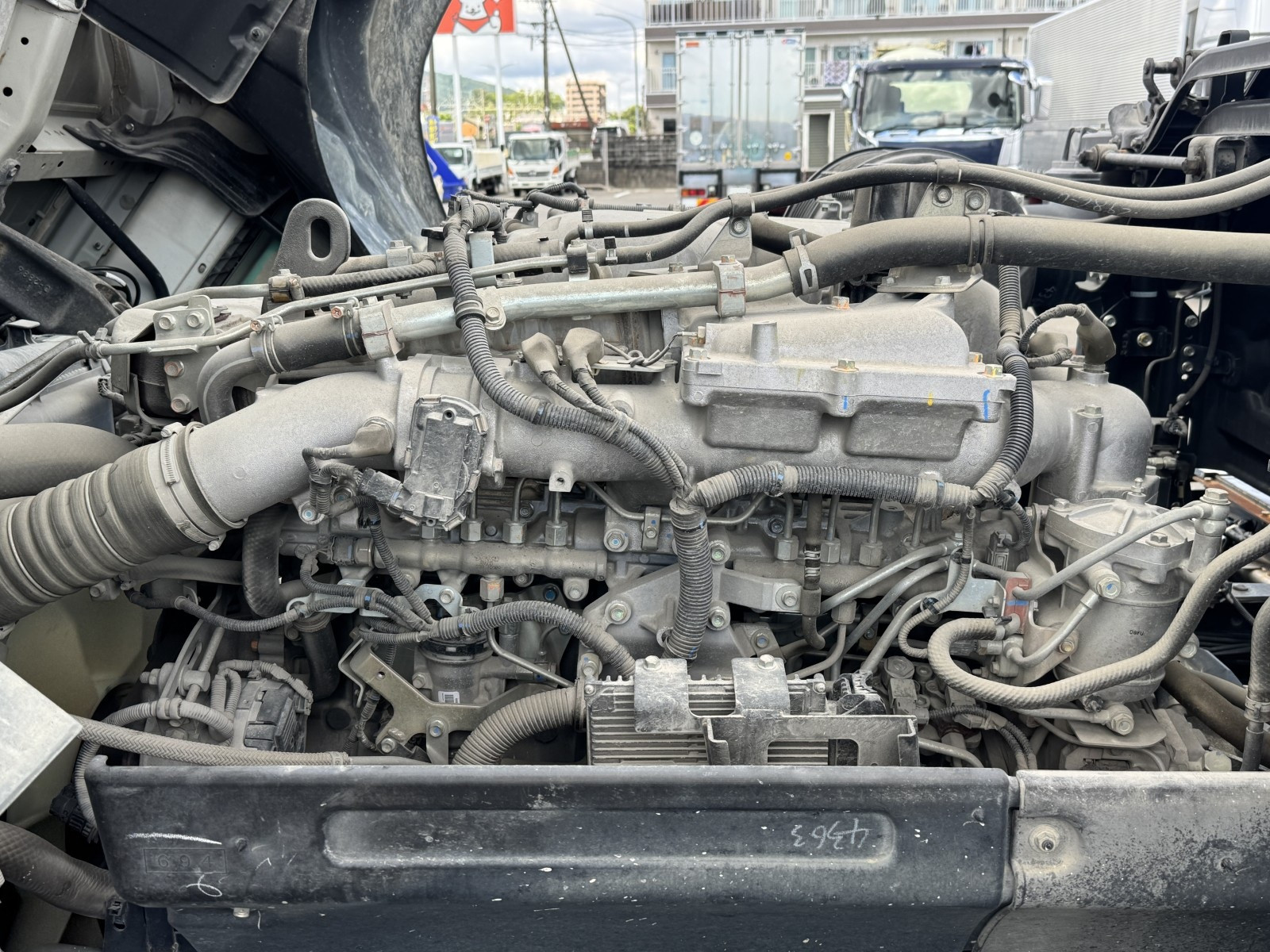 いすゞ ギガ 2PG-CYM77CM(6x2)の写真19