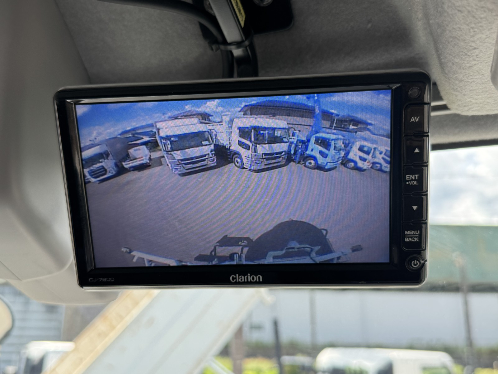 いすゞ ギガ 2PG-CYM77CM(6x2)の写真25