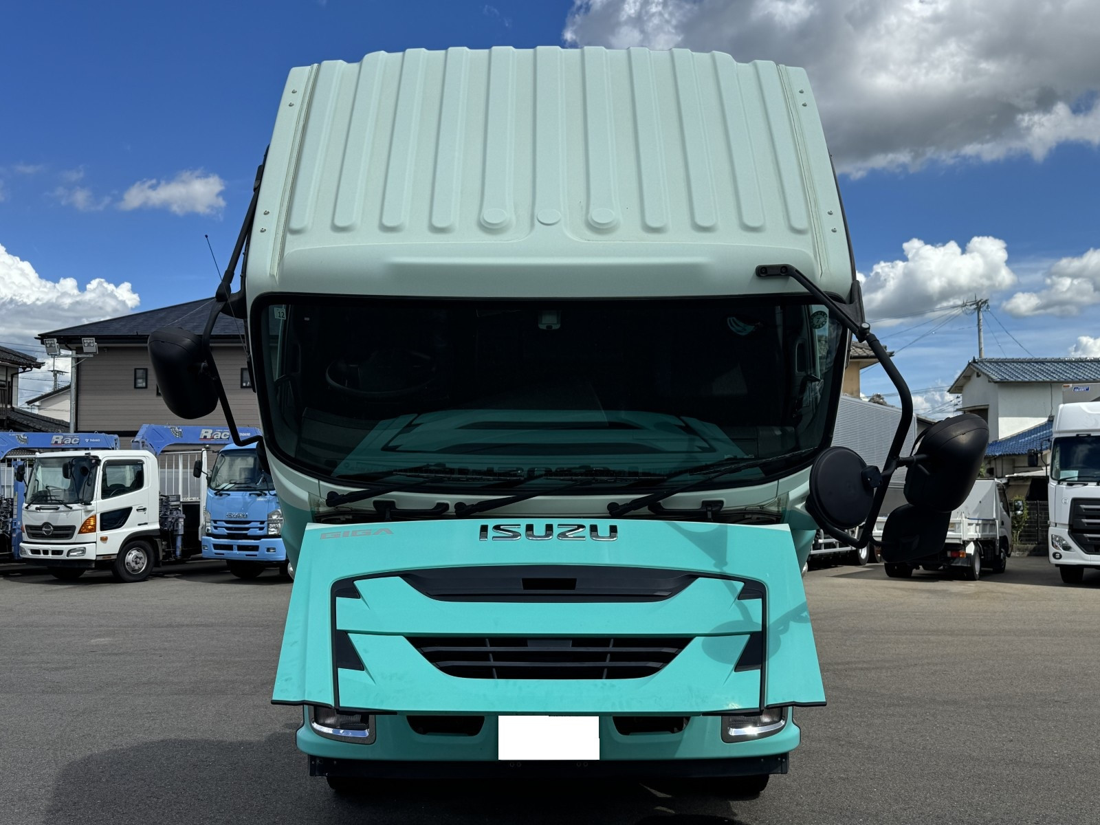 いすゞ ギガ 2PG-CYM77CM(6x2)の写真26