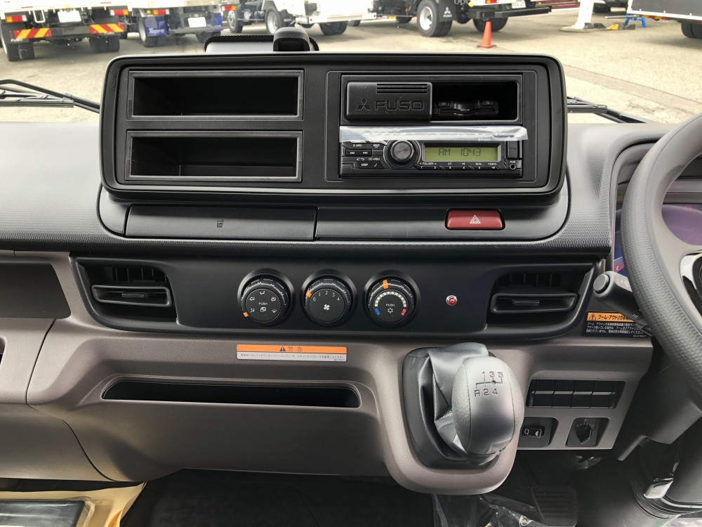 三菱 キャンター 2PG-FEB90(2WD)の写真43