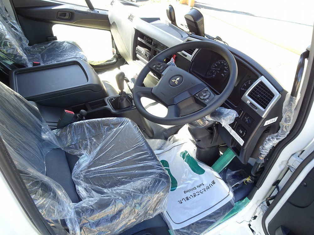 三菱 ファイター 2KG-FK62F(2WD)の写真4