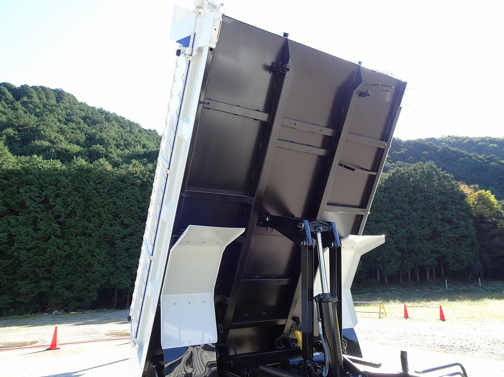 三菱 ファイター 2KG-FK62F(2WD)の写真19