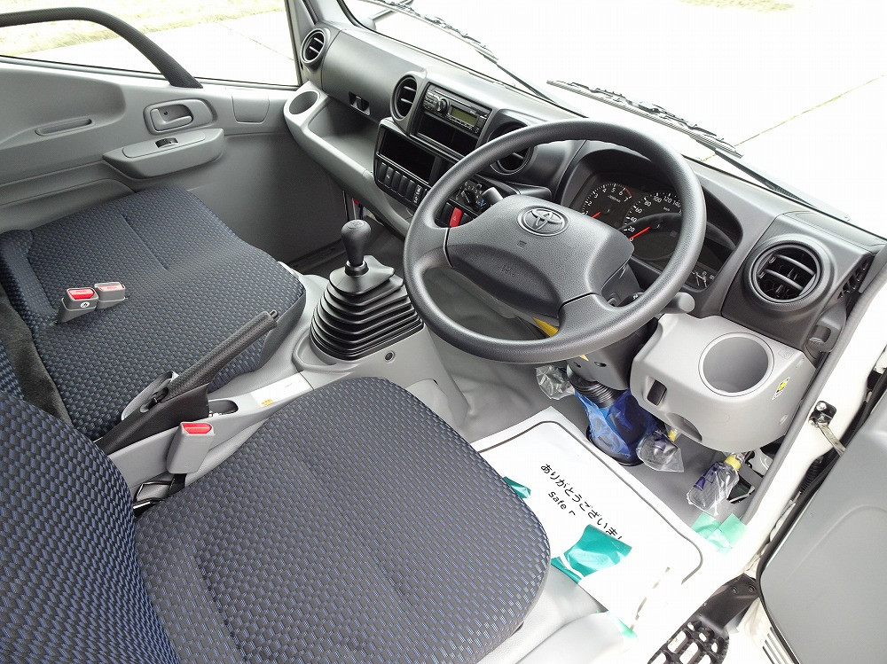 トヨタ ダイナ 3BF-TRY230(2WD)の写真4