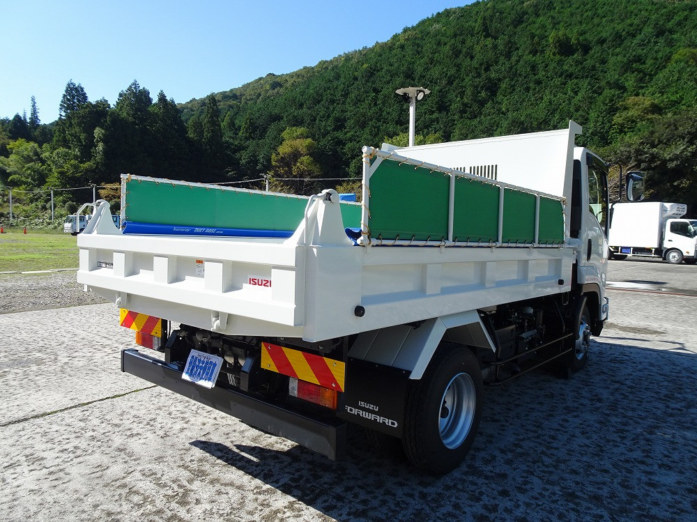 いすゞ フォワード 2RG-FRR90S3(2WD)の写真2