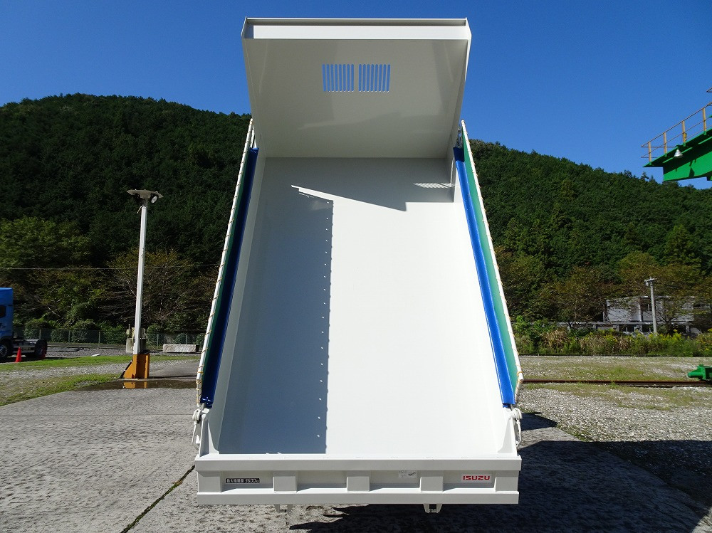 いすゞ フォワード 2RG-FRR90S3(2WD)の写真8