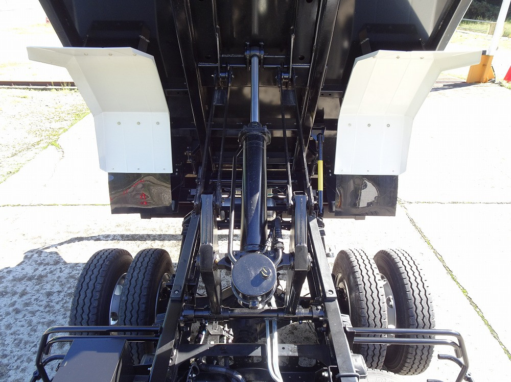 いすゞ フォワード 2RG-FRR90S3(2WD)の写真27