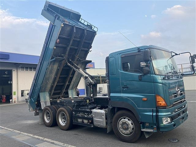 日野 プロフィア QKG-FS1EKDAの写真1