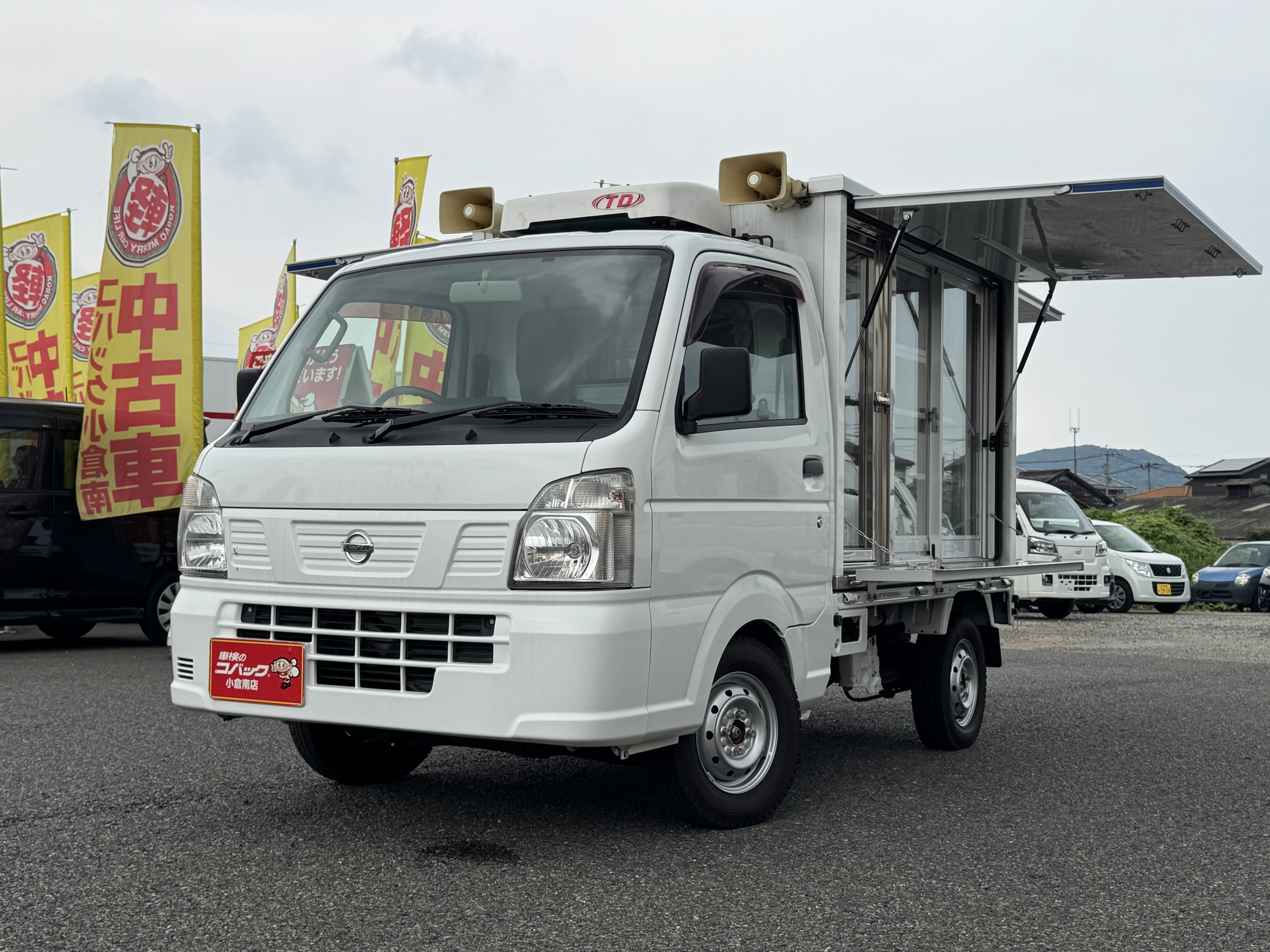 日産 クリッパートラック EBD-DR16T(4WD)の写真2