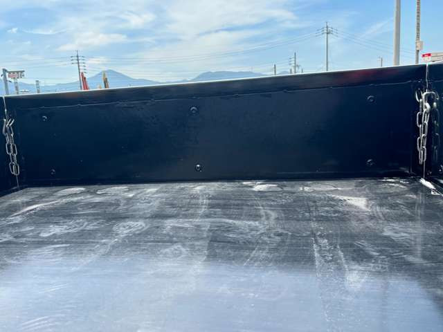 いすゞ エルフ 2RG-NKR88A(2WD)の写真15