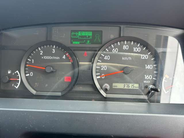 いすゞ エルフ 2RG-NKR88A(2WD)の写真27