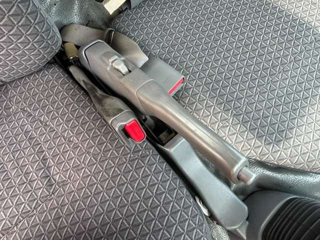 いすゞ エルフ 2RG-NKR88A(2WD)の写真38