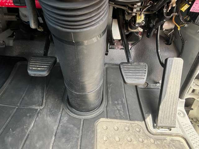 いすゞ エルフ 2RG-NKR88A(2WD)の写真43