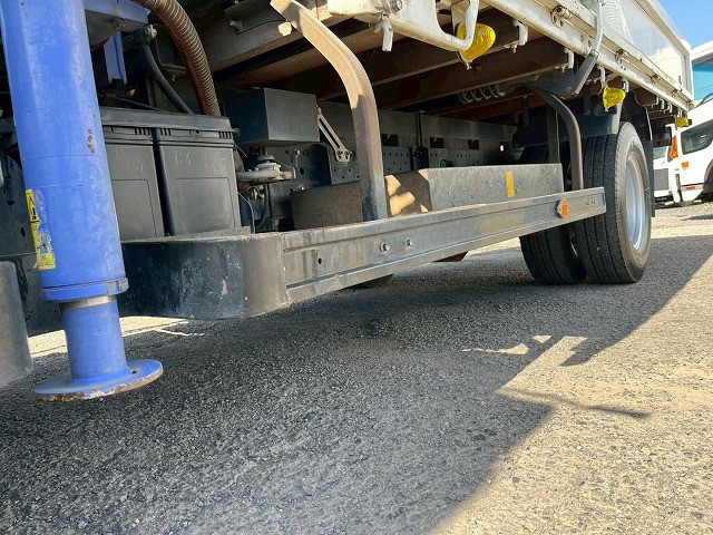 いすゞ エルフ BDG-NPR85AR(未入力/関係無)の写真36