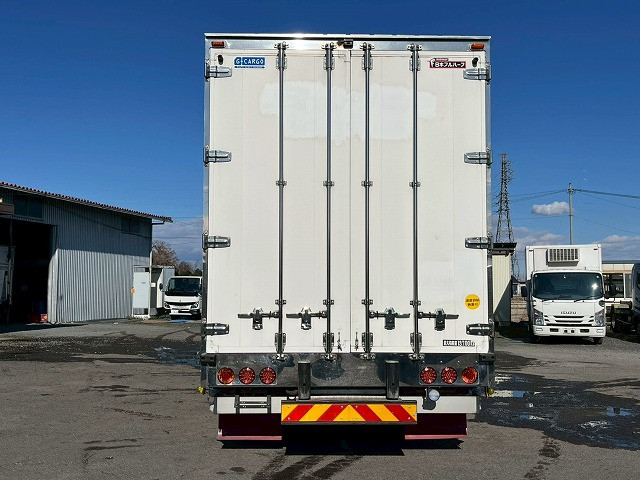 H27-ギガ・アルミウイング★ハイルーフ!★8×4!4軸低床2デフ!|いすゞ ギガ QKG-CYJ77A(8x4)の写真7